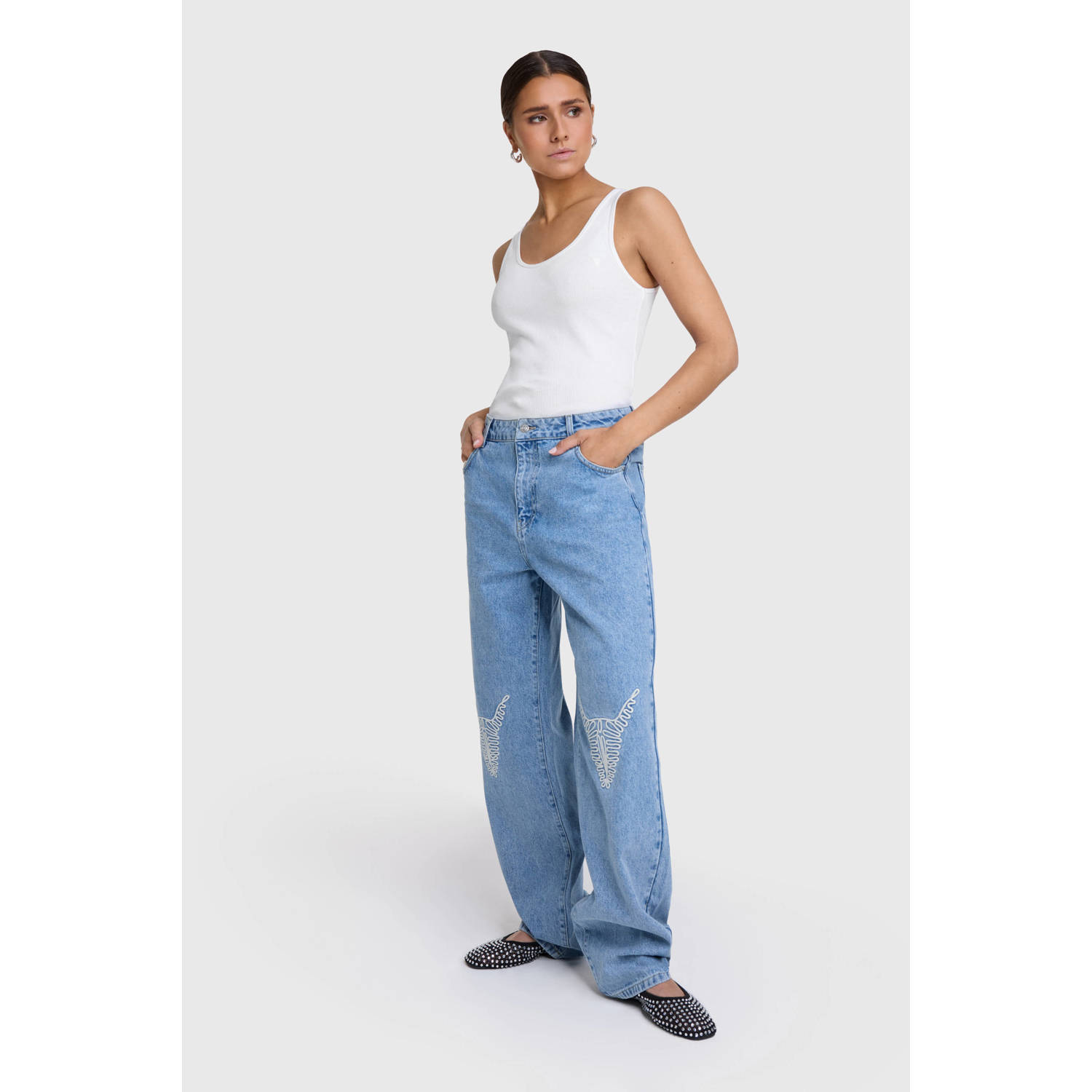 Alix the Label wide leg jeans met logo en borduursels light blue denim