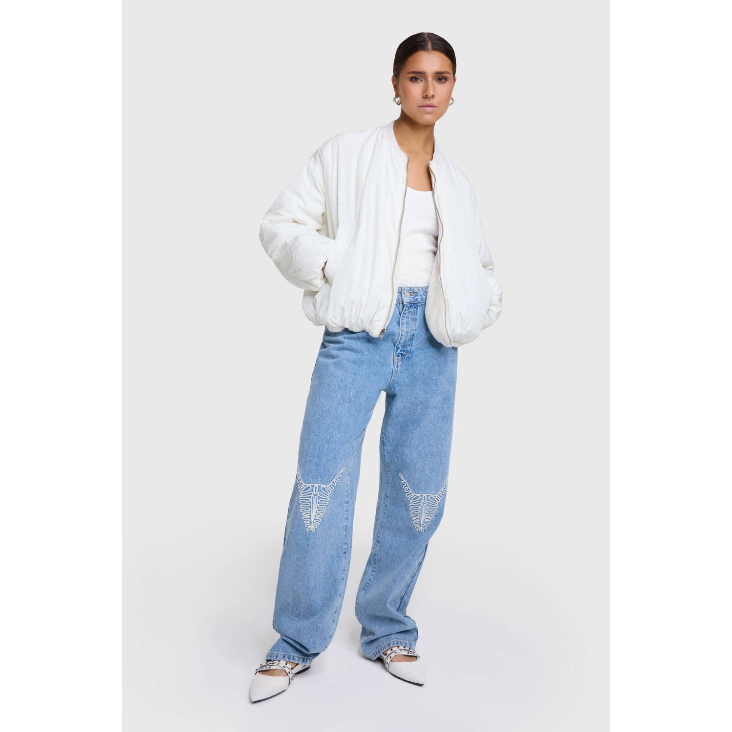 Alix the Label regular jeans met logo en borduursels light blue denim