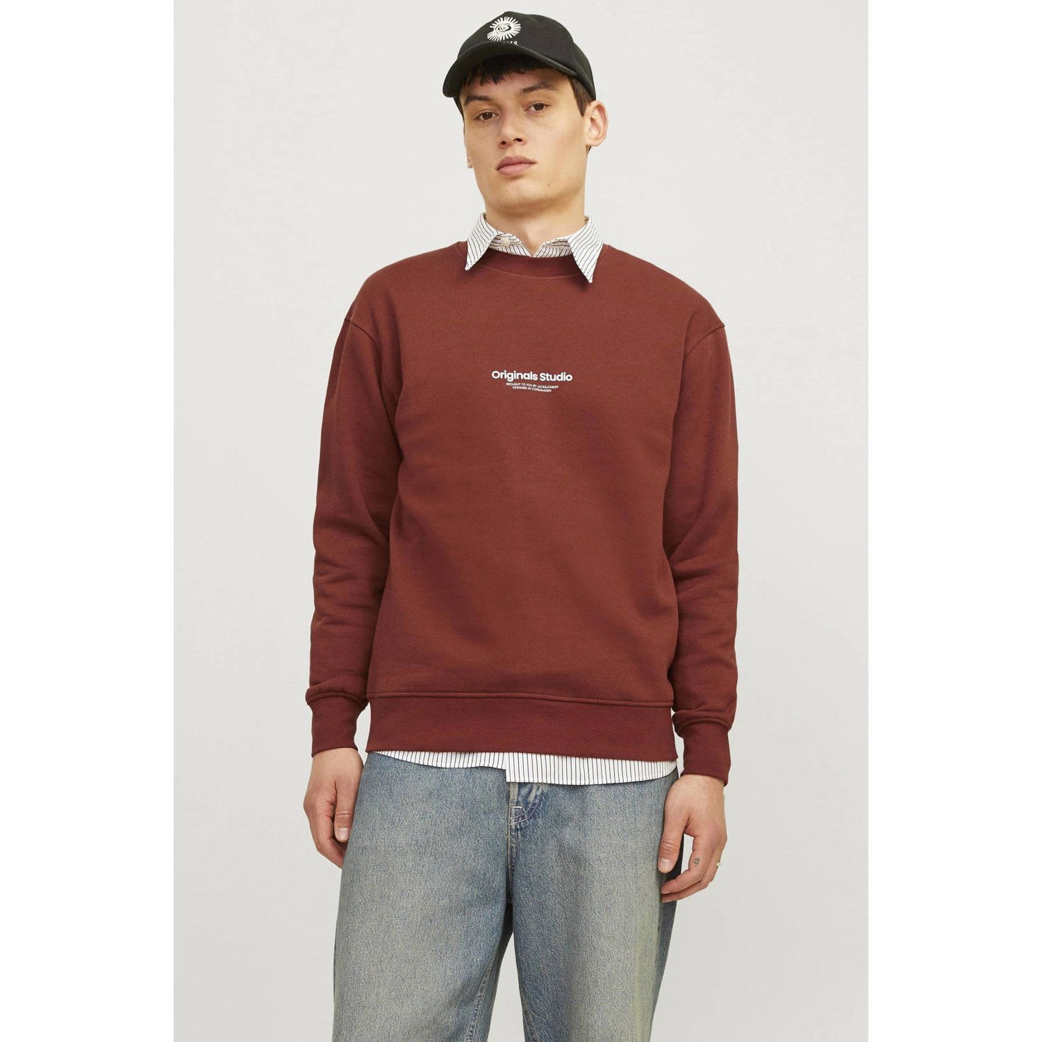 JACK & JONES ORIGINALS sweater JORVESTERBRO met printopdruk brandy brown