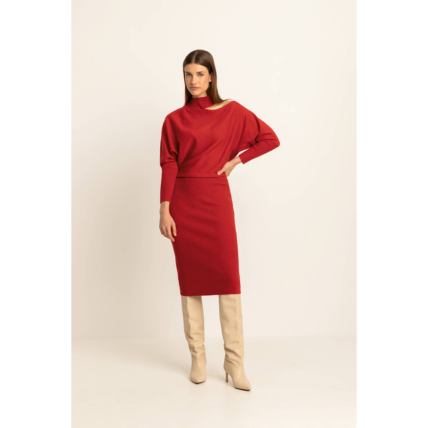 Expresso fijngebreide open shoulder jurk EX24-32034 rood