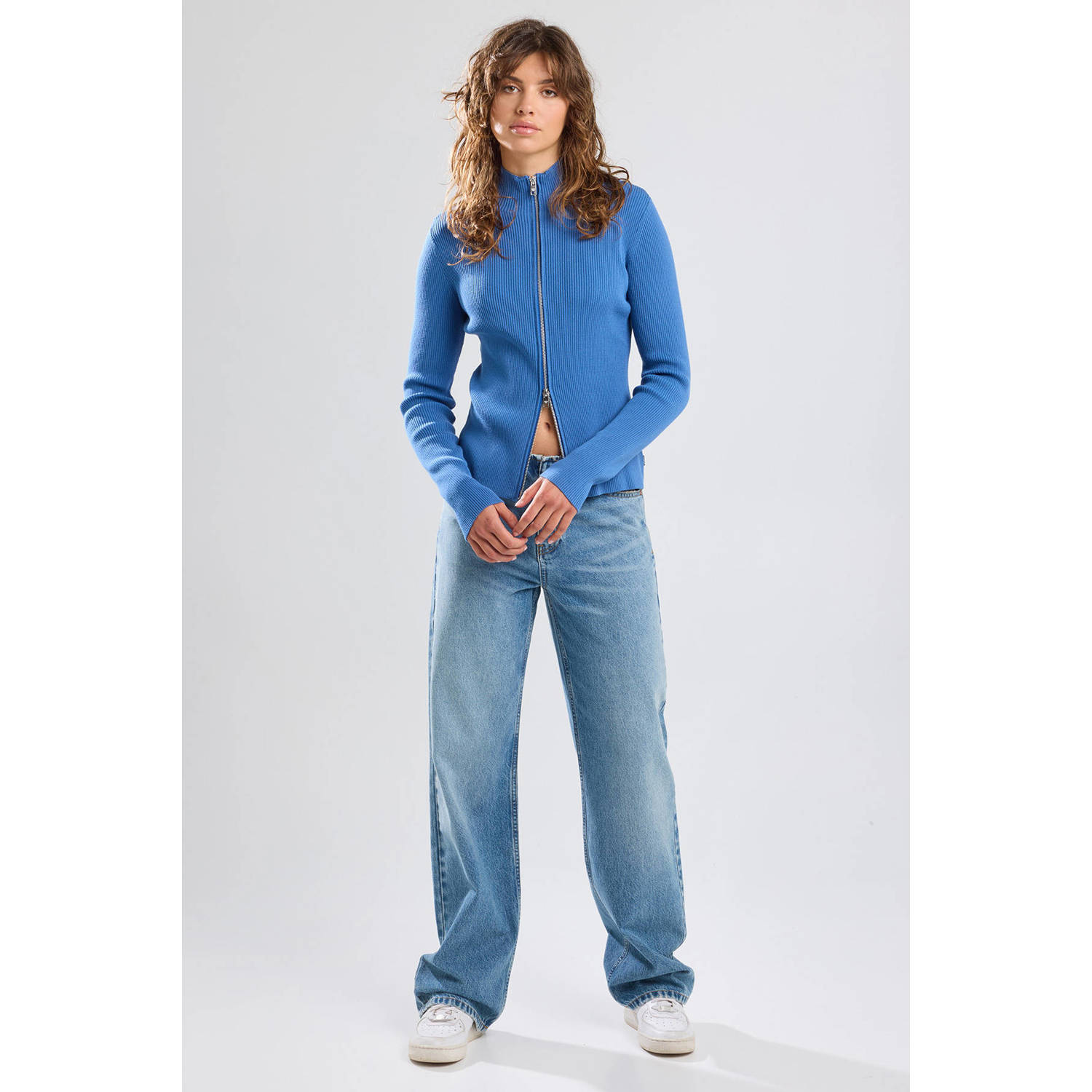 America Today vest blauw