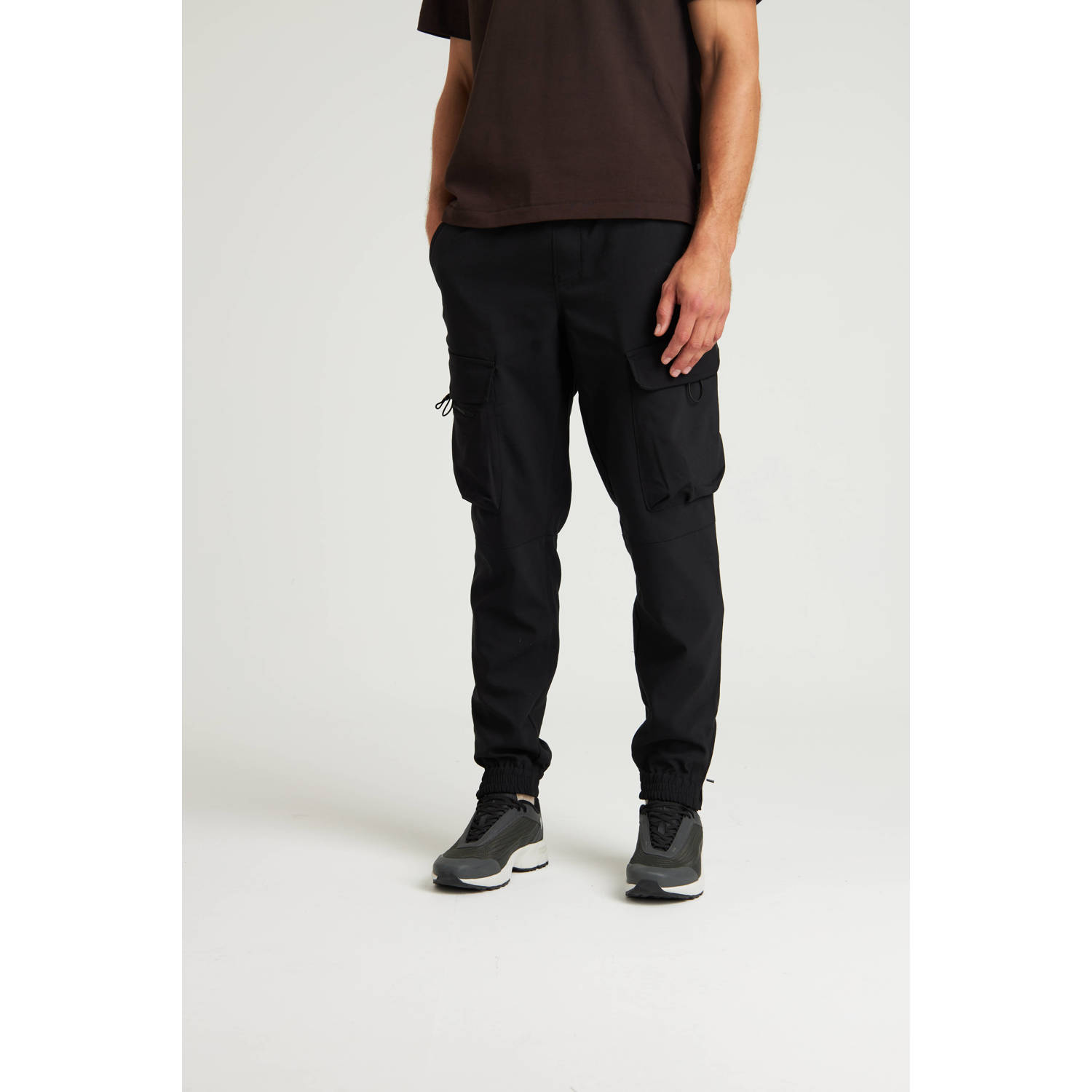 CHASIN' tapered fit cargo broek Rift.L Flow zwart