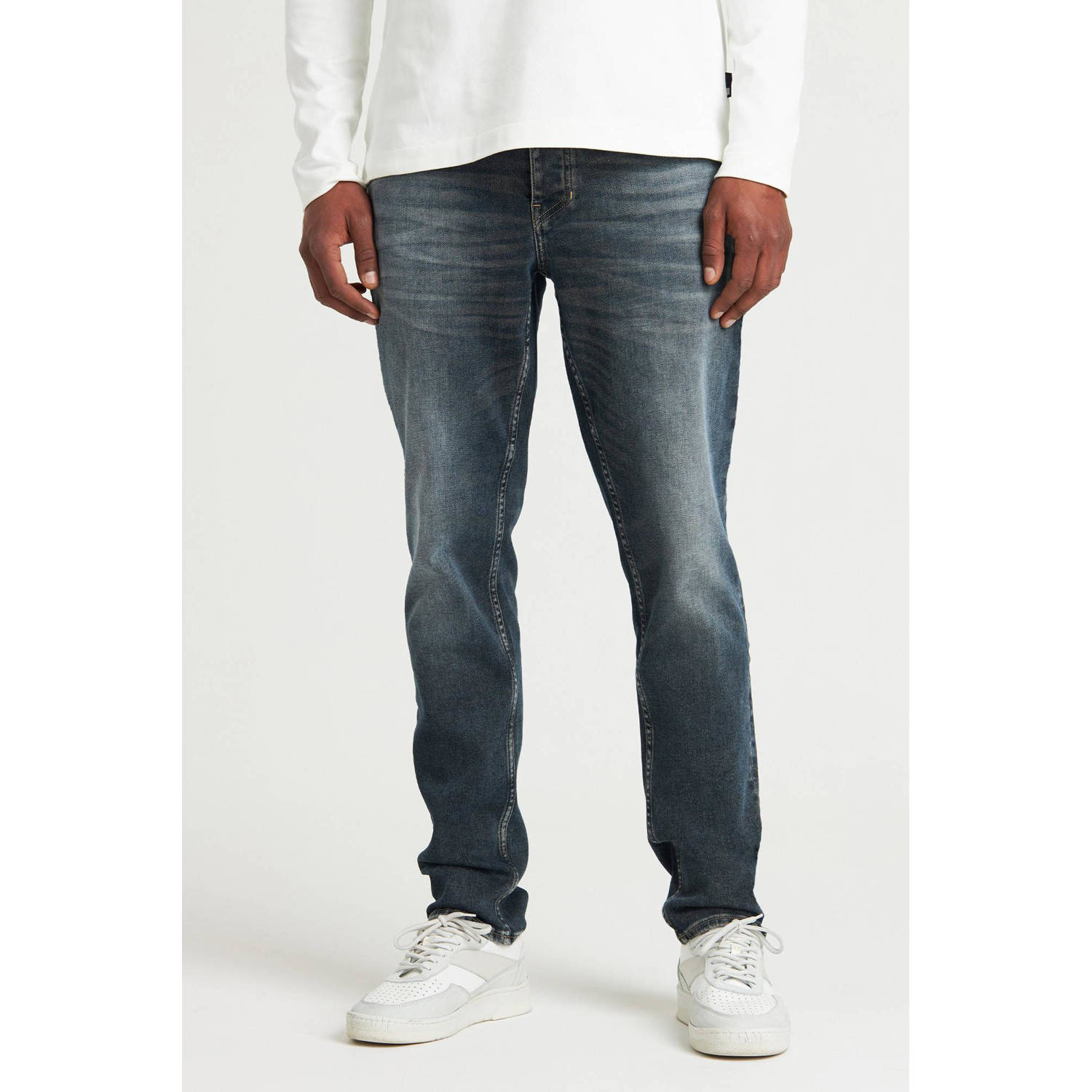 CHASIN' slim fit jeans Evan Dirt medium blue denim