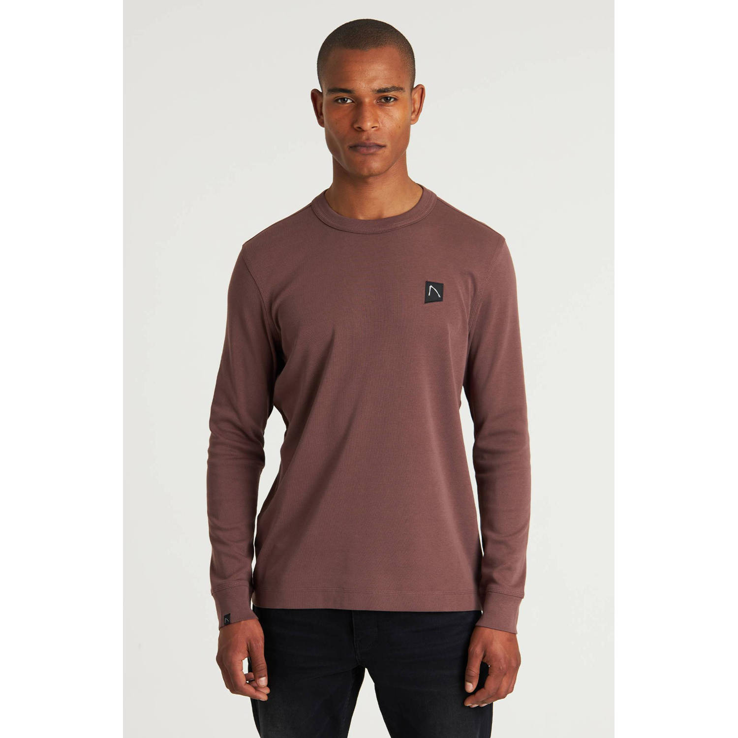 CHASIN' regular fit longsleeve Hely met logo dark pink