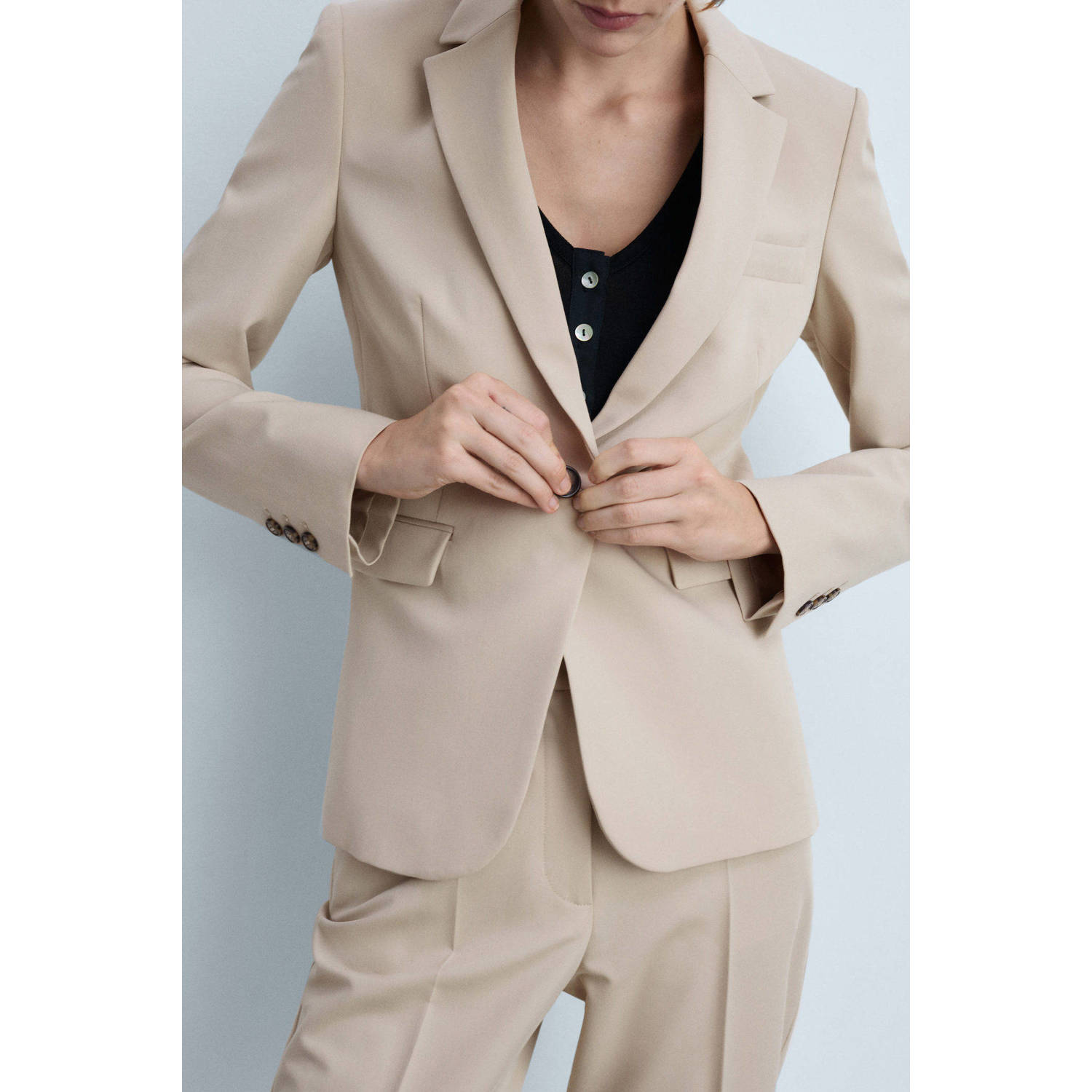 Mango getailleerde blazer zand