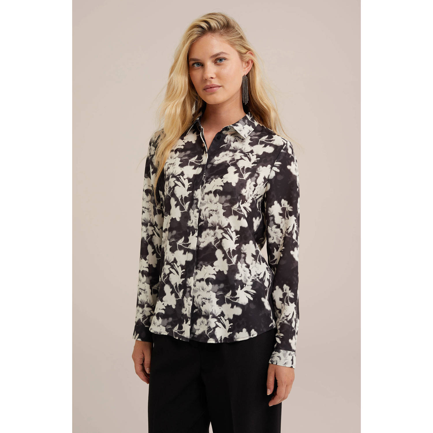 WE Fashion blouse met bloemenprint antraciet ecru