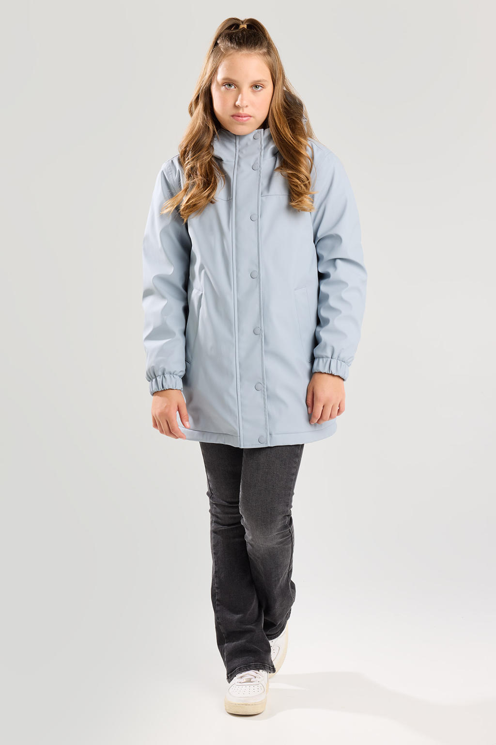 Blauwe meisjes America Today regenjas babyblauw van polyester met effen, lange mouwen, capuchon en rits- en drukknoopsluiting
