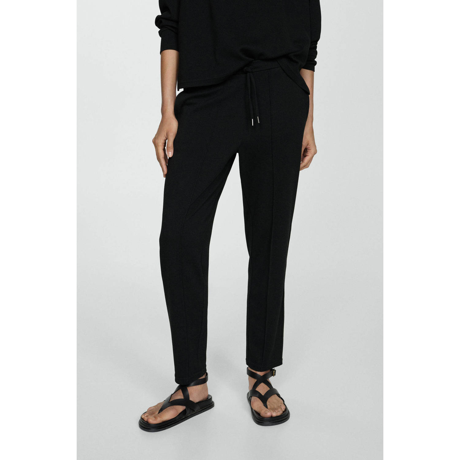Mango regular waist joggingbroek zwart