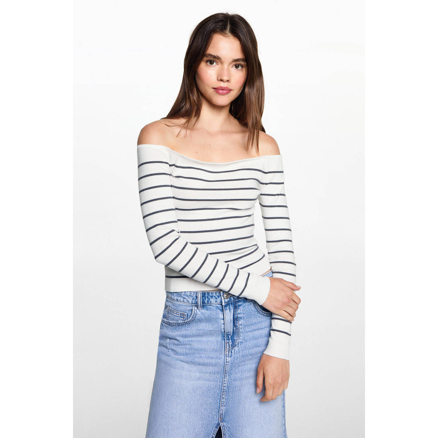 MANGO TEEN gestreepte fijngebreide off shoulder top wit donkergrijs