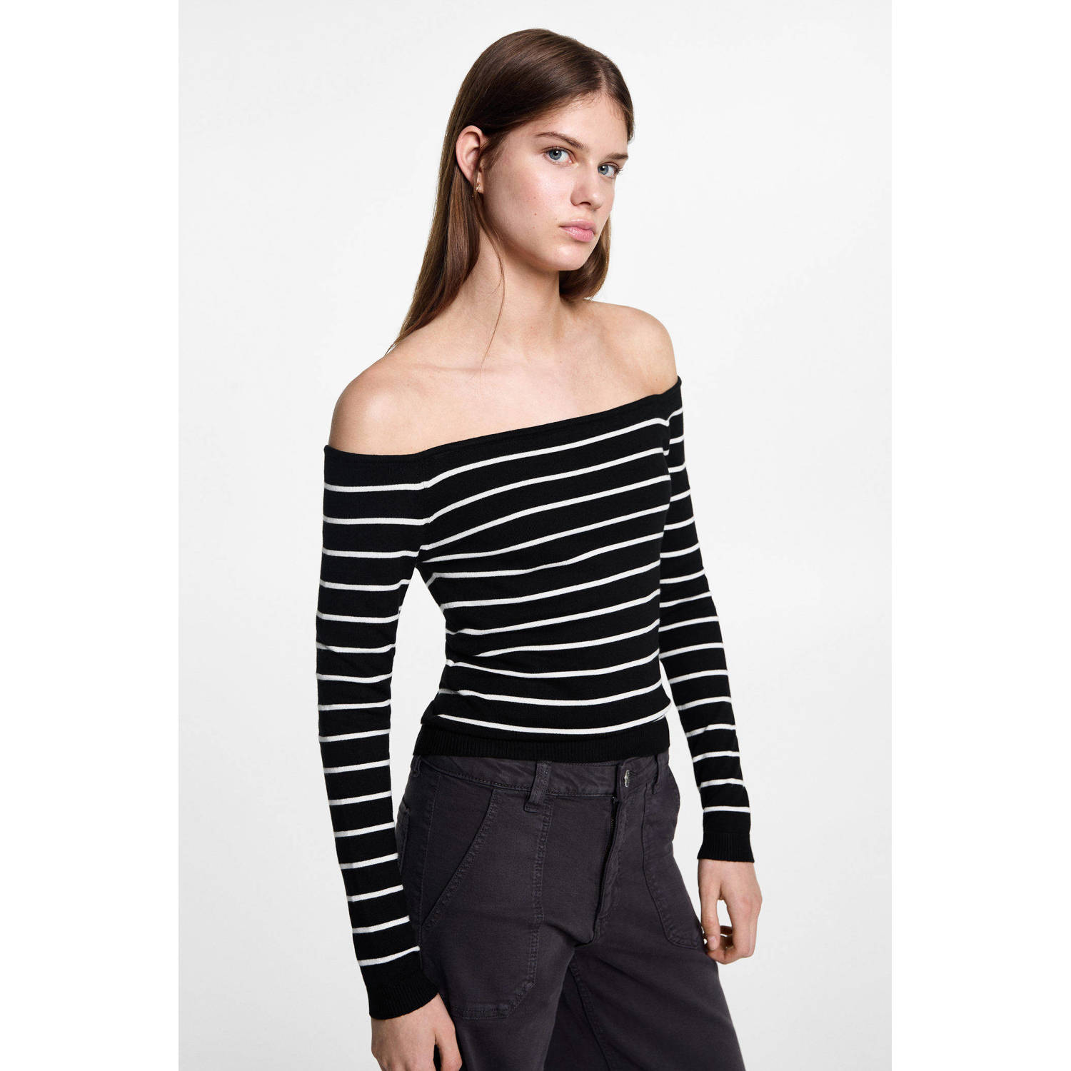 MANGO TEEN gestreepte fijngebreide off shoulder top zwart wit