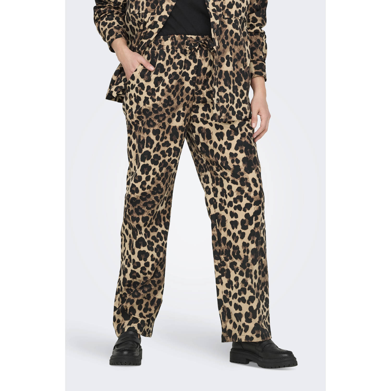 ONLY CARMAKOMA straight fit pantalon CARCASHI met panterprint bruin