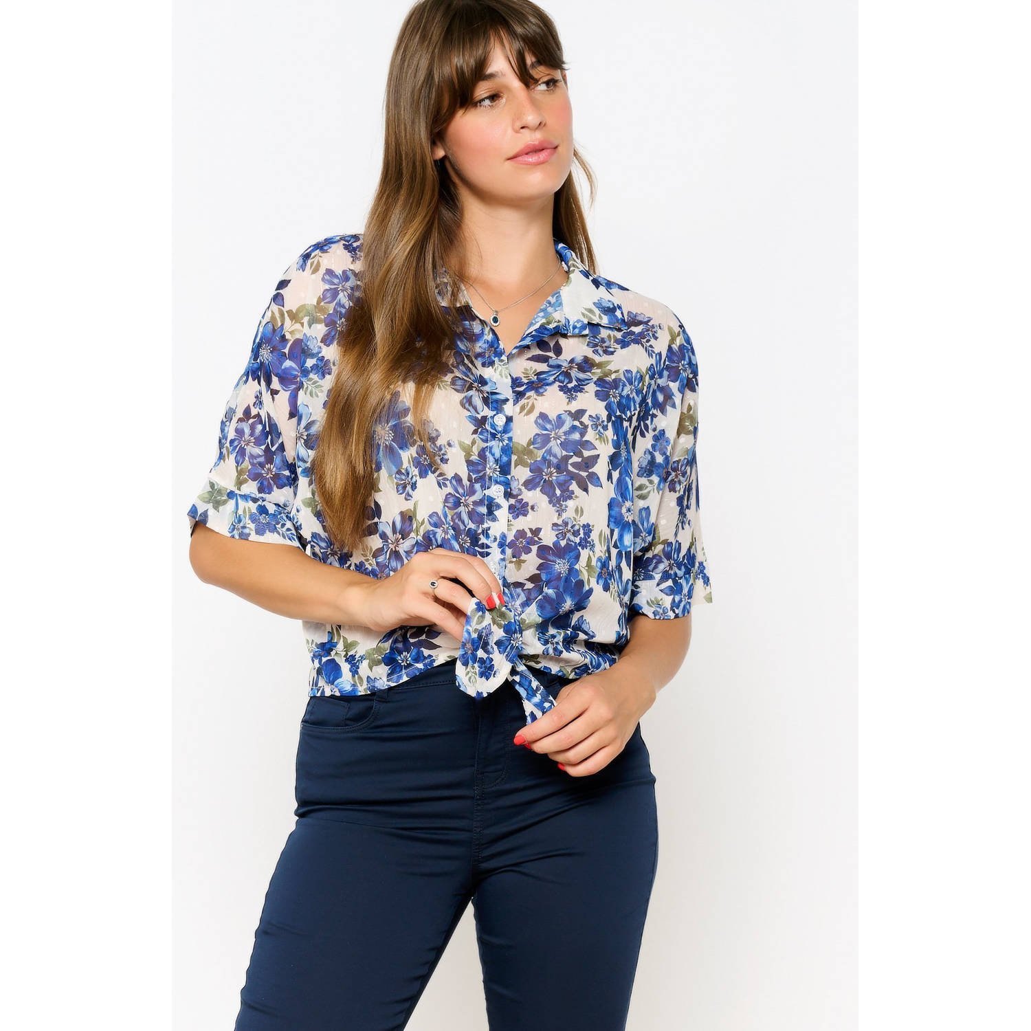 LOLALIZA gebloemde blouse blauw wit