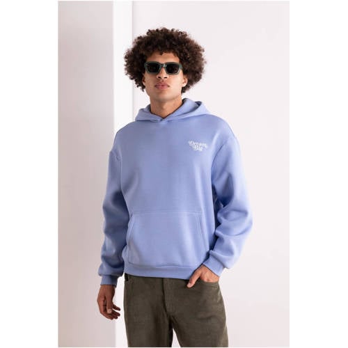 Upscale hoodie met backprint lichtblauw afbeelding