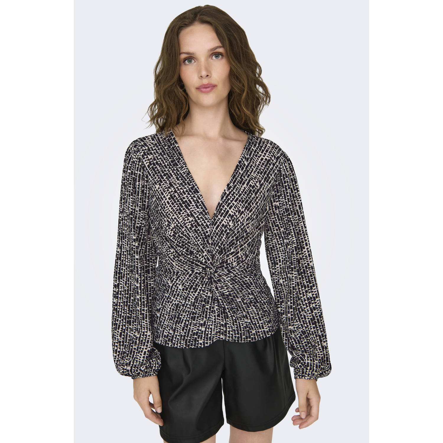 JDY overslag top JULIA met all over print