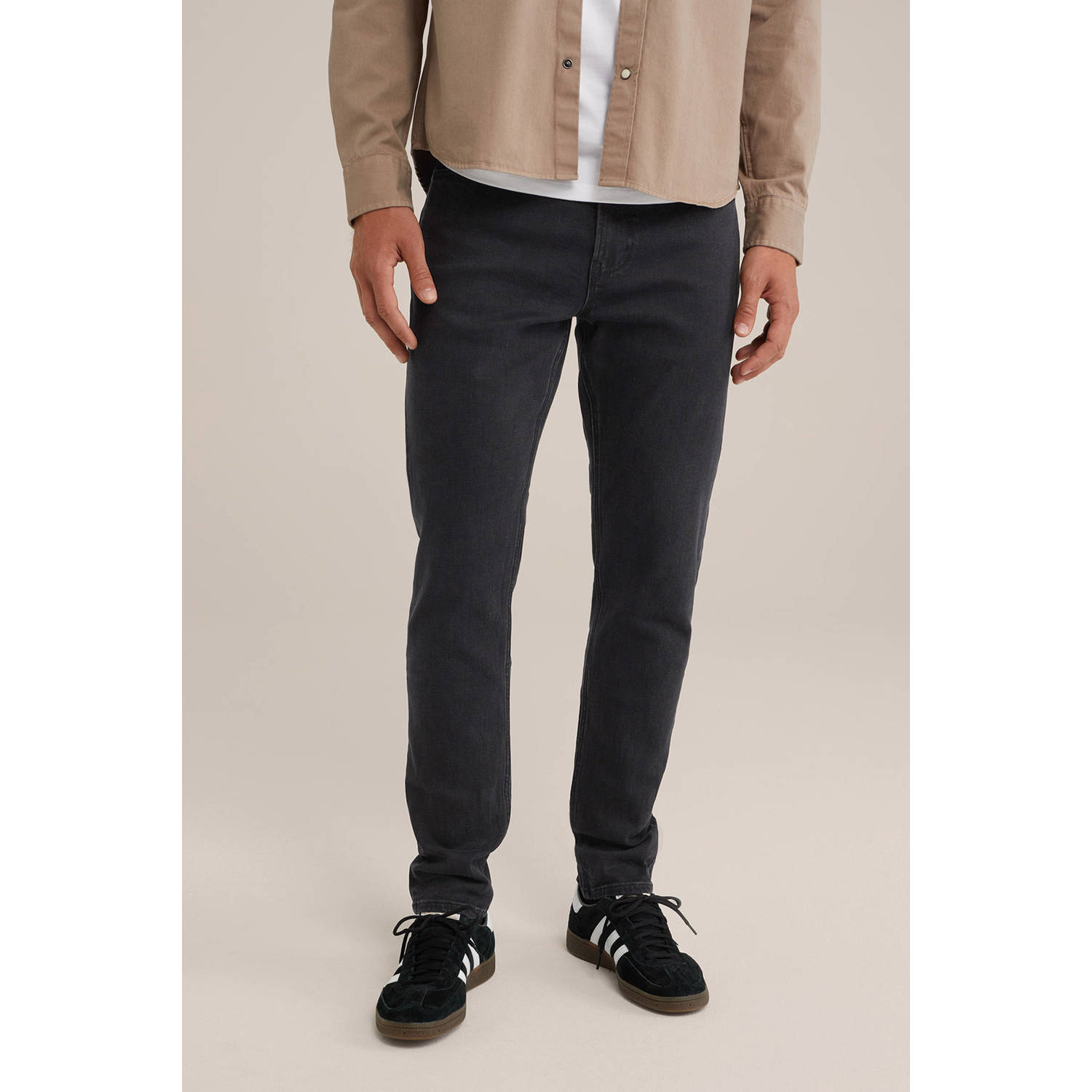 WE Fashion WE Fundamentals slim fit jeans 'rain ready' zwart