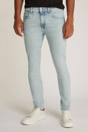 slim tapered jeans lichtblauw