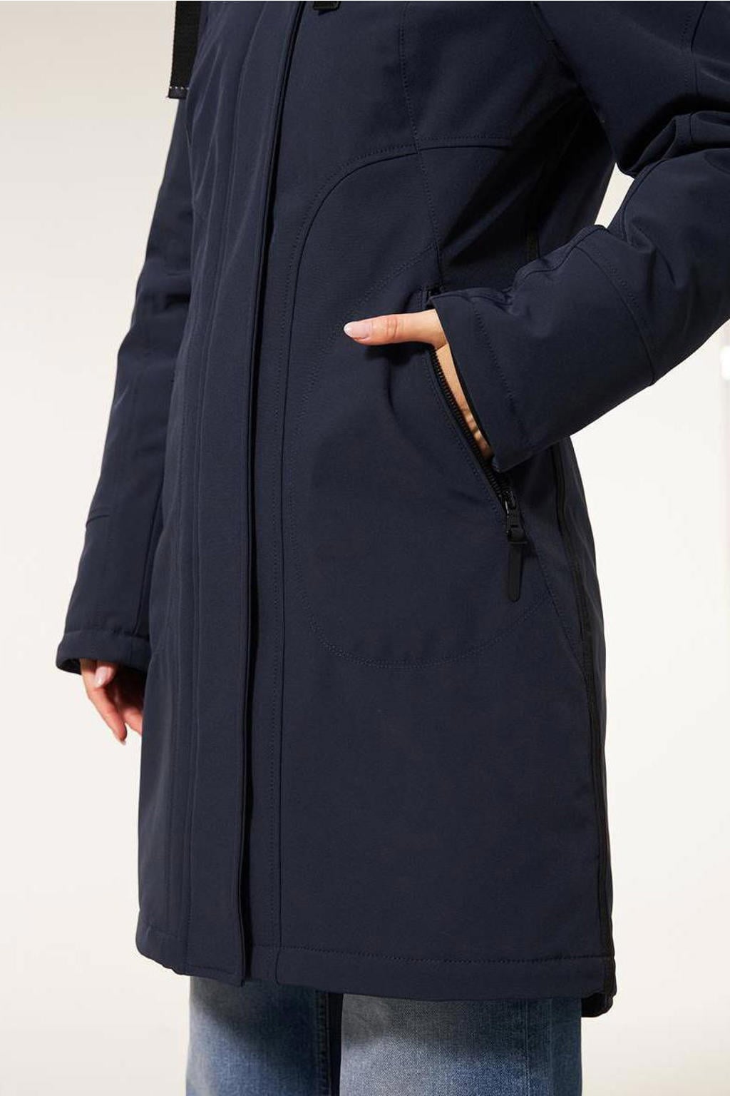 Donkerblauwe dames Miss Etam softshell jas Wanda van polyester met effen, lange mouwen, capuchon en rits- en drukknoopsluiting