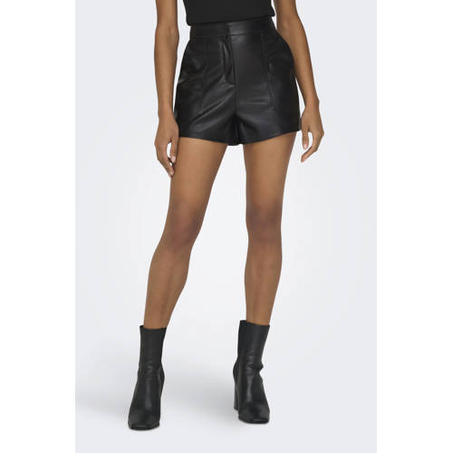 ONLY coated regular fit short ONLTRICIA zwart afbeelding