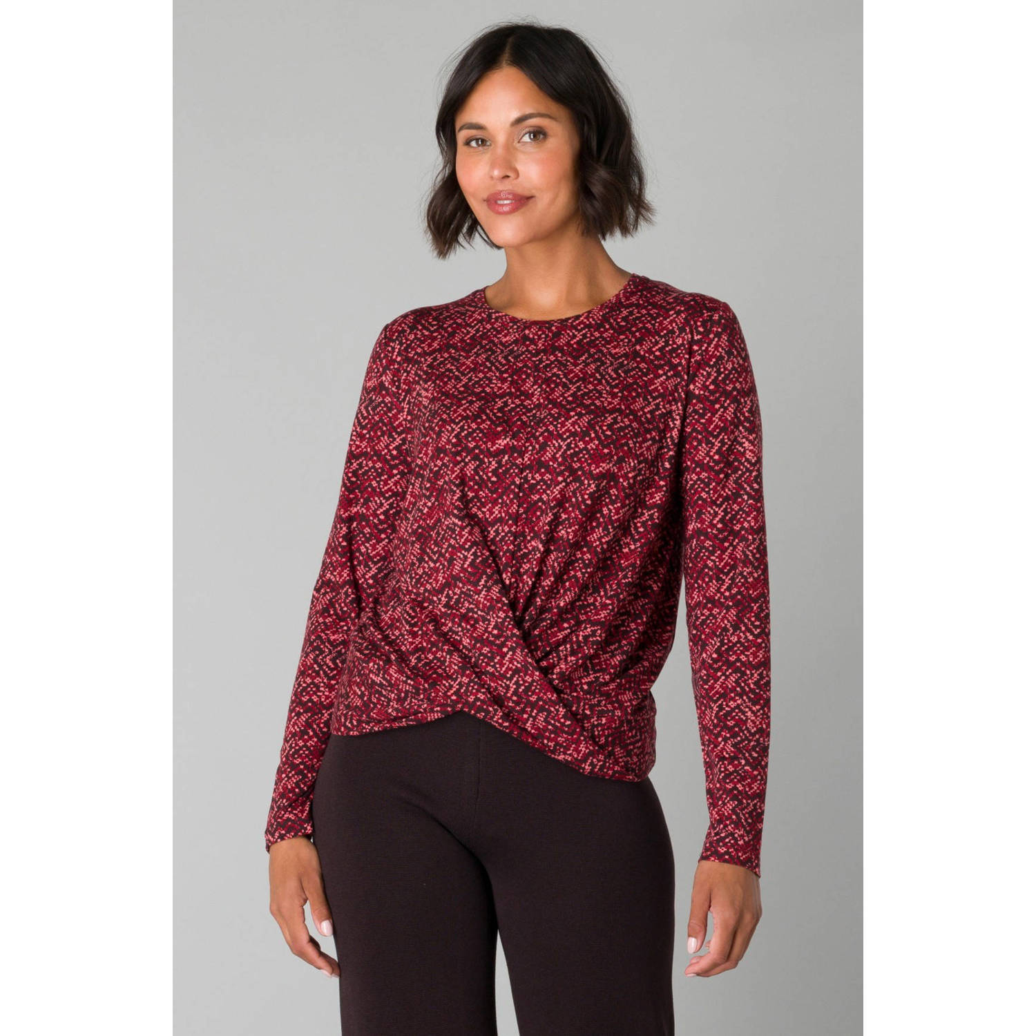 Yest top met all over print en overslag detail rood bruin
