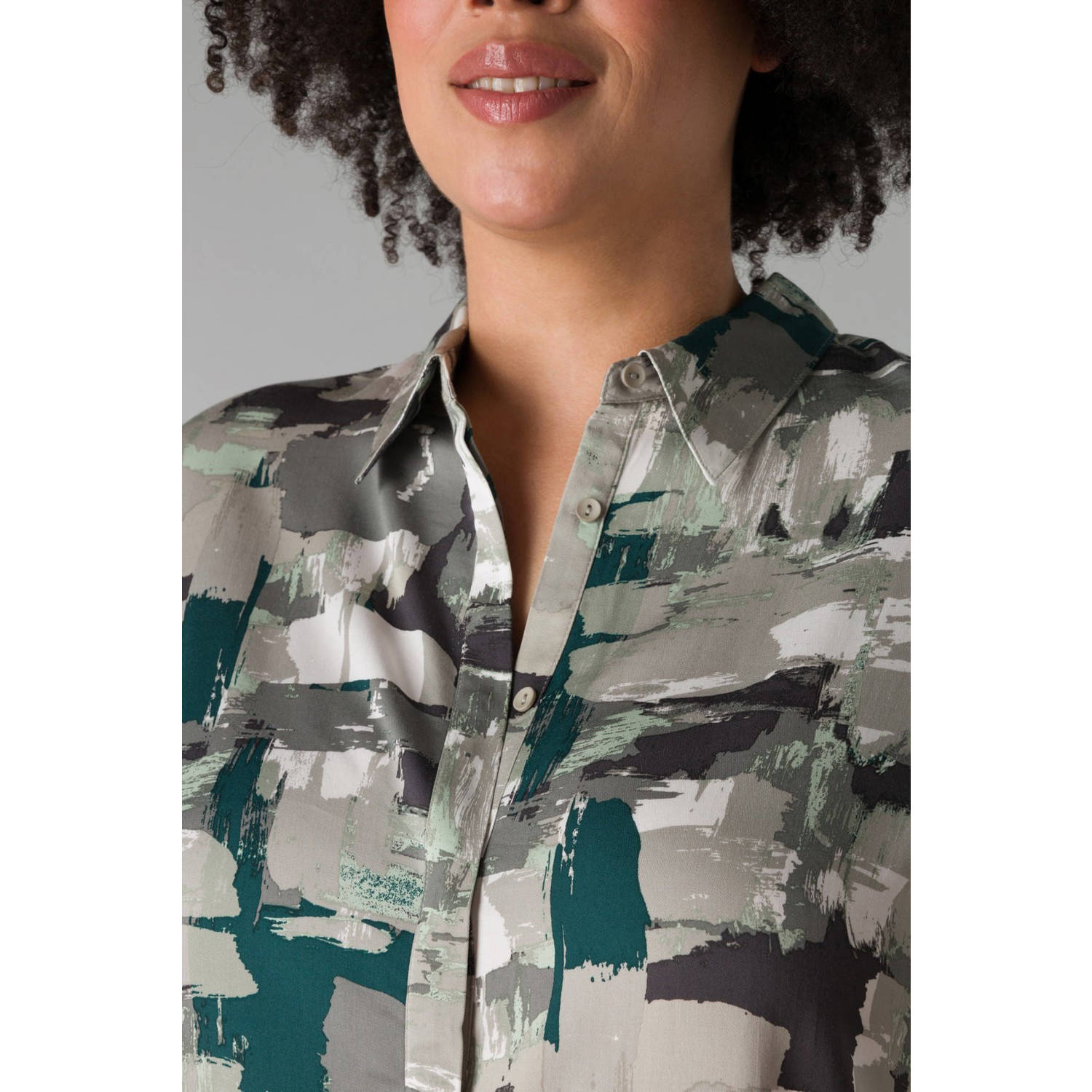 Yesta blouse met all over print groen ecru