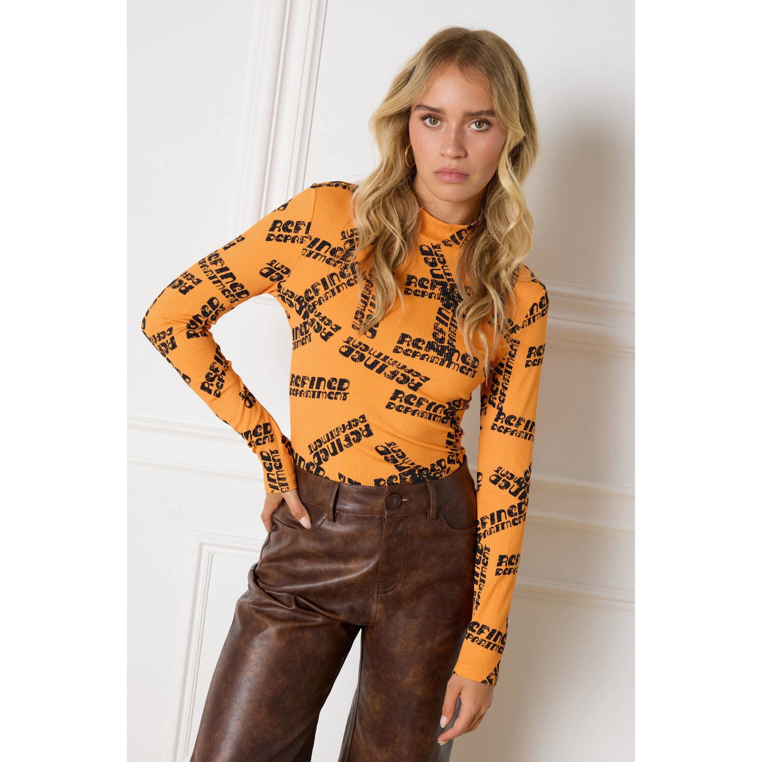 REFINED DEPARTMENT Dames Tops & T-shirts Riley Oranje