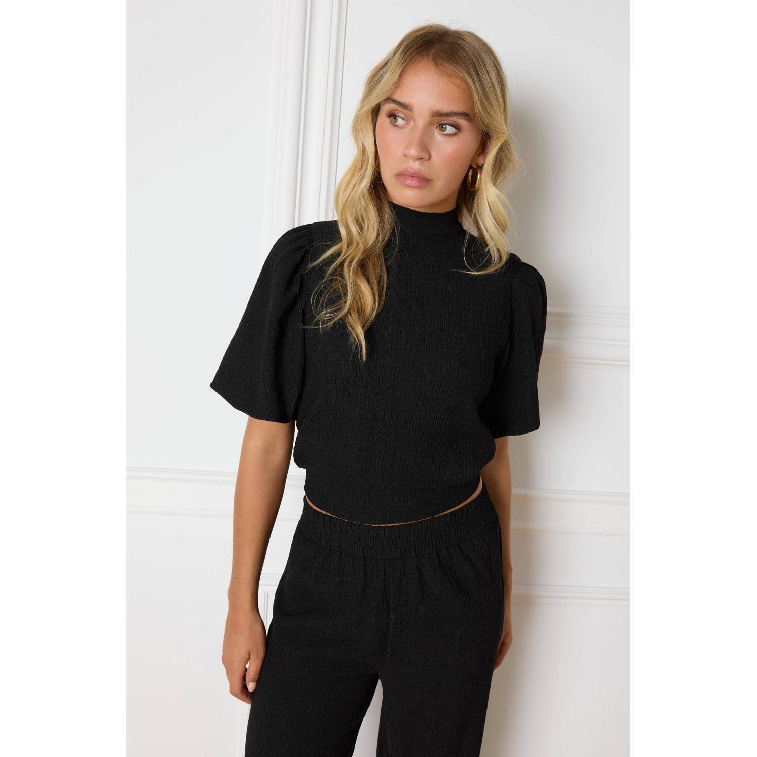 REFINED DEPARTMENT Dames Tops & T-shirts Flo Zwart