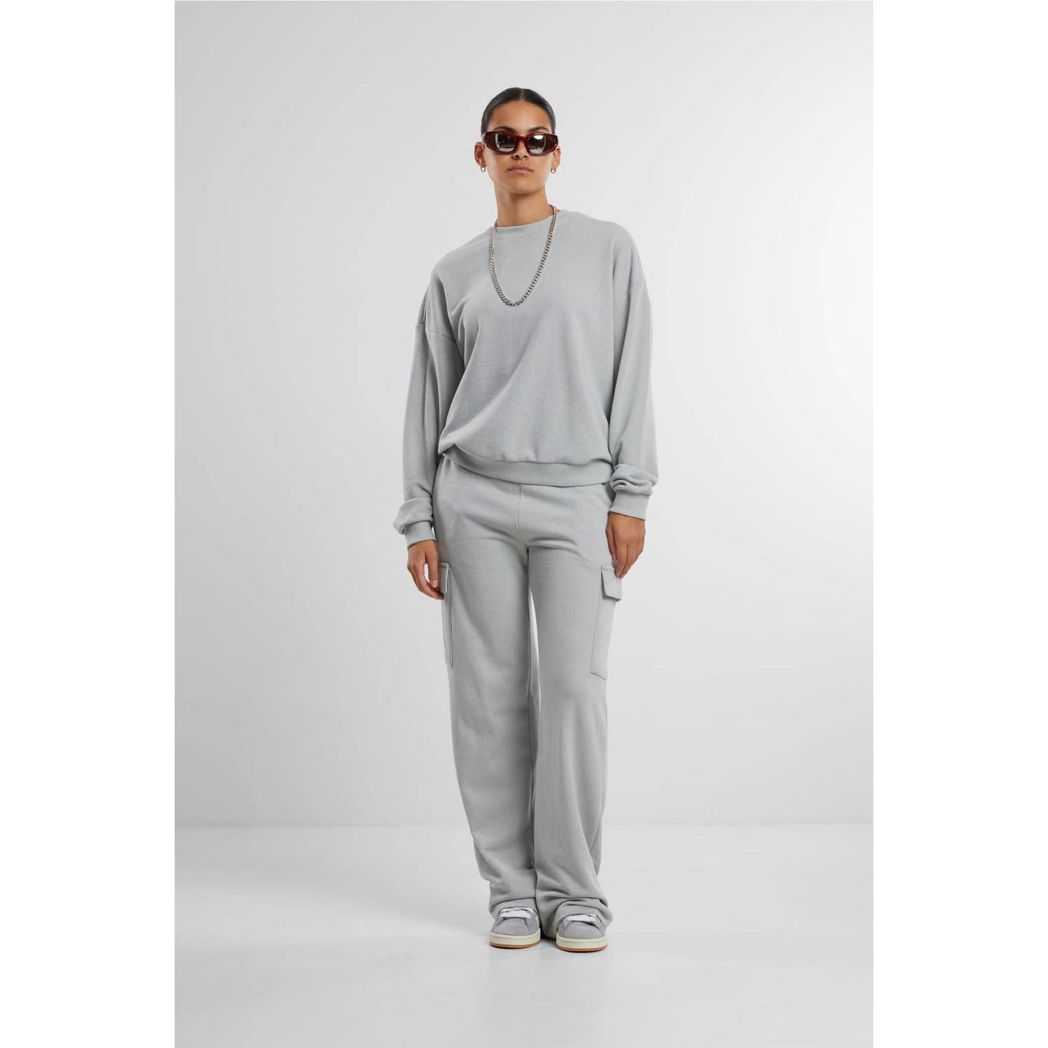 Urban Classics Curvy relaxed fit broek met cargozakken grijs