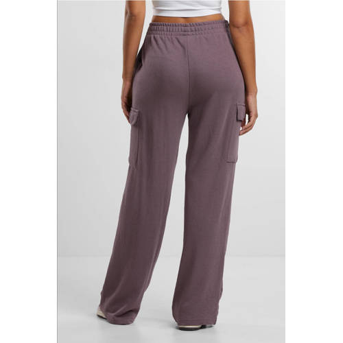 Urban Classics Curvy relaxed fit broek met cargozakken paars afbeelding