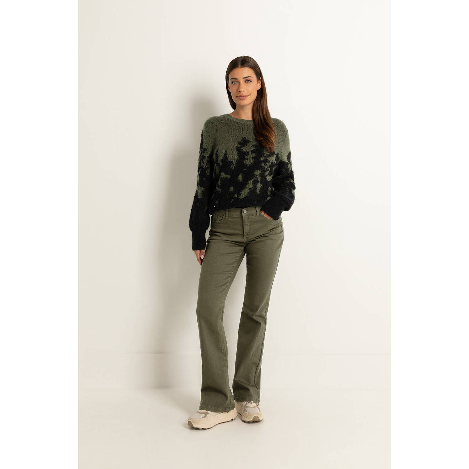 Claudia Sträter CLAUDIA BY CLAUDIA STRÄTER flared regular waist broek kaki
