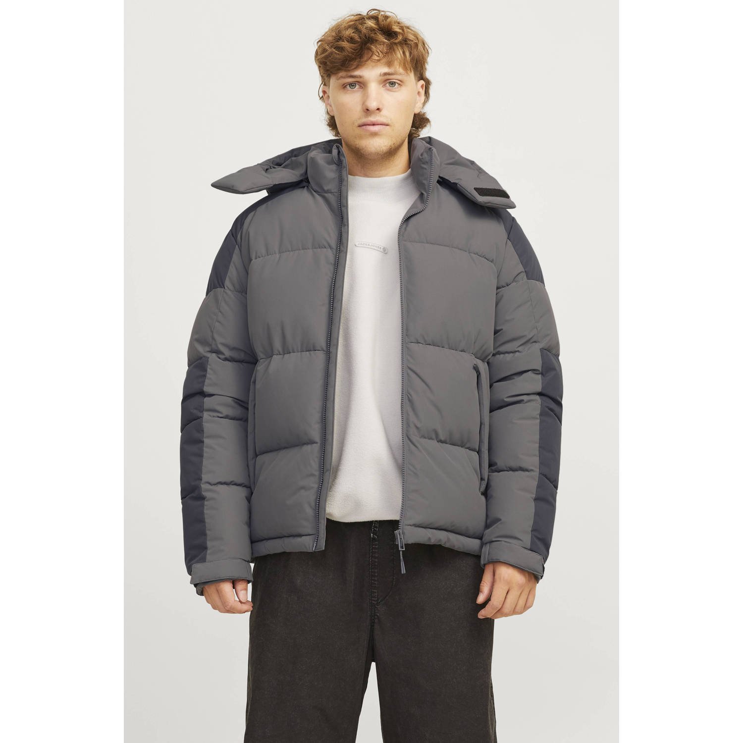 JACK & JONES CORE gewatteerde jas grijs