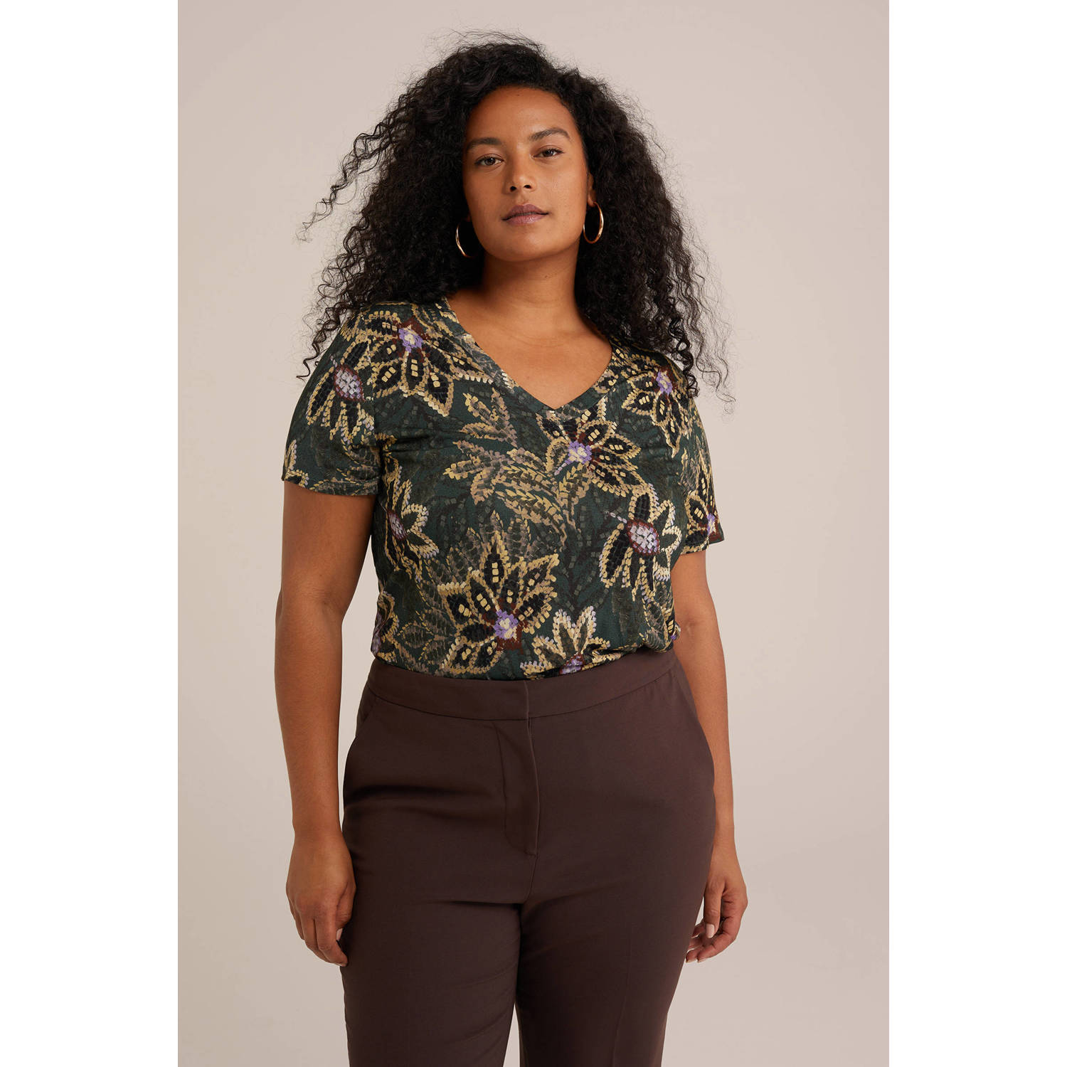 WE Fashion Curve gebloemd T-shirt donkergroen