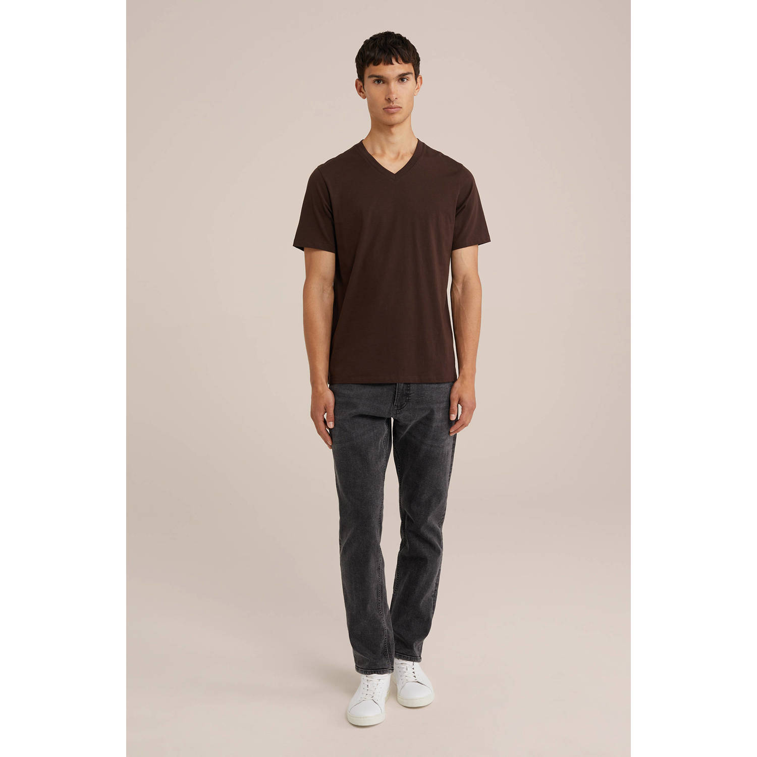 WE Fashion T-shirt donkerbruin