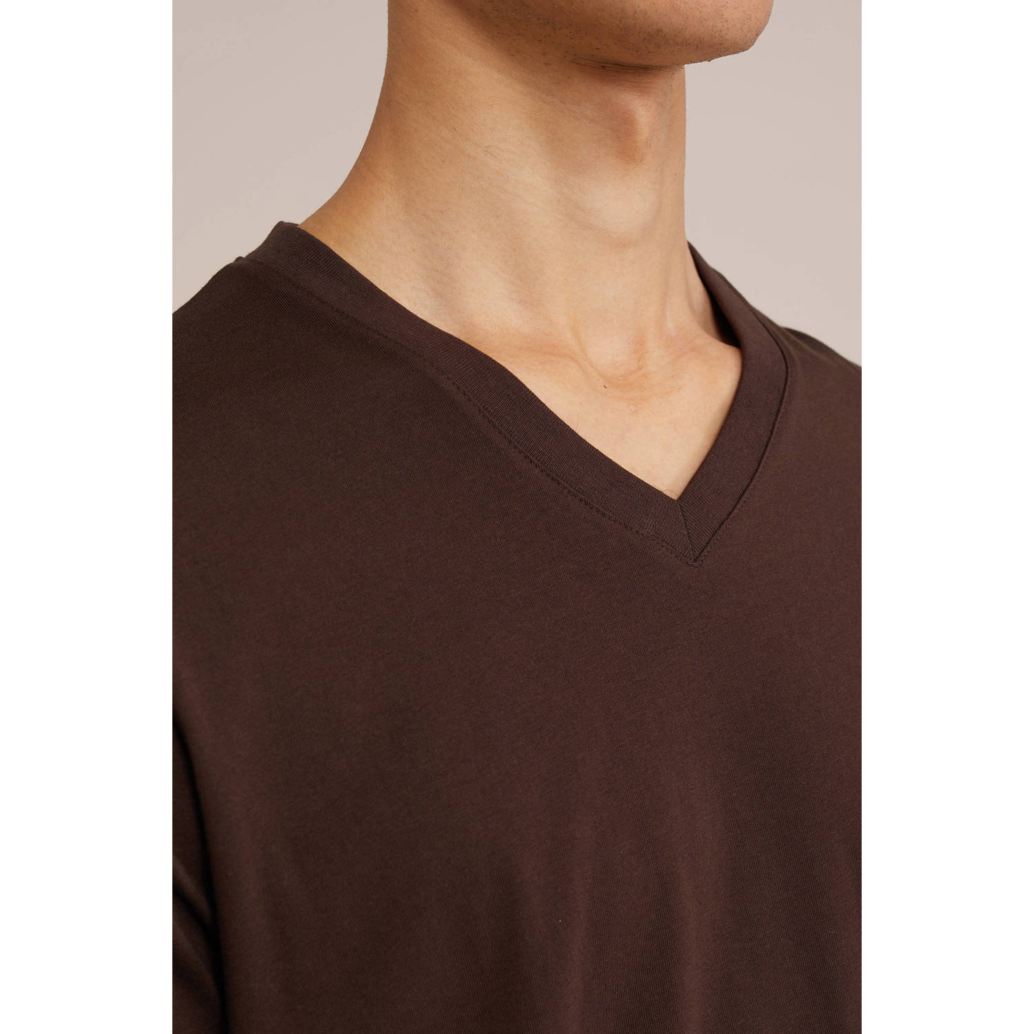 WE Fashion T-shirt donkerbruin