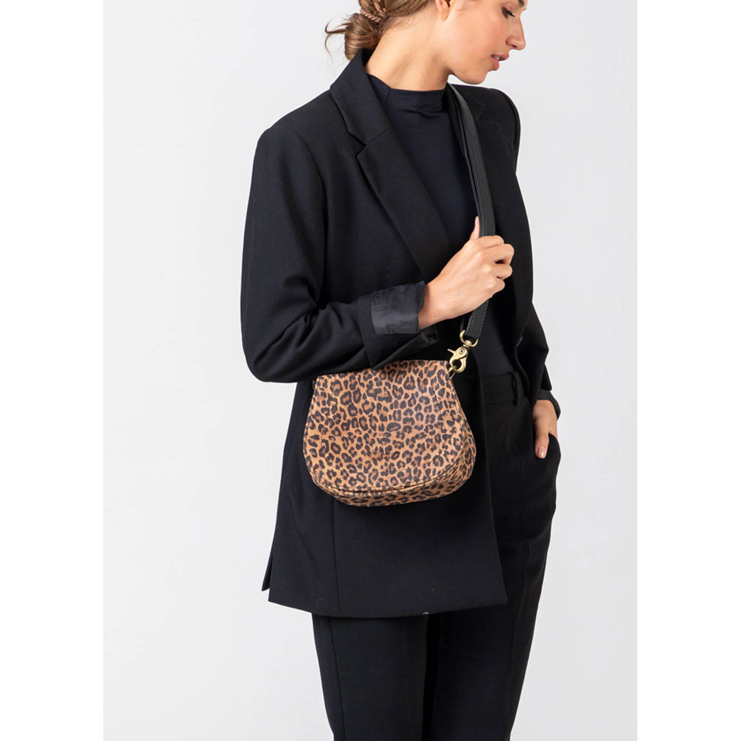 Chabo Bags leren crossbody tas met panterprint Susy bruin