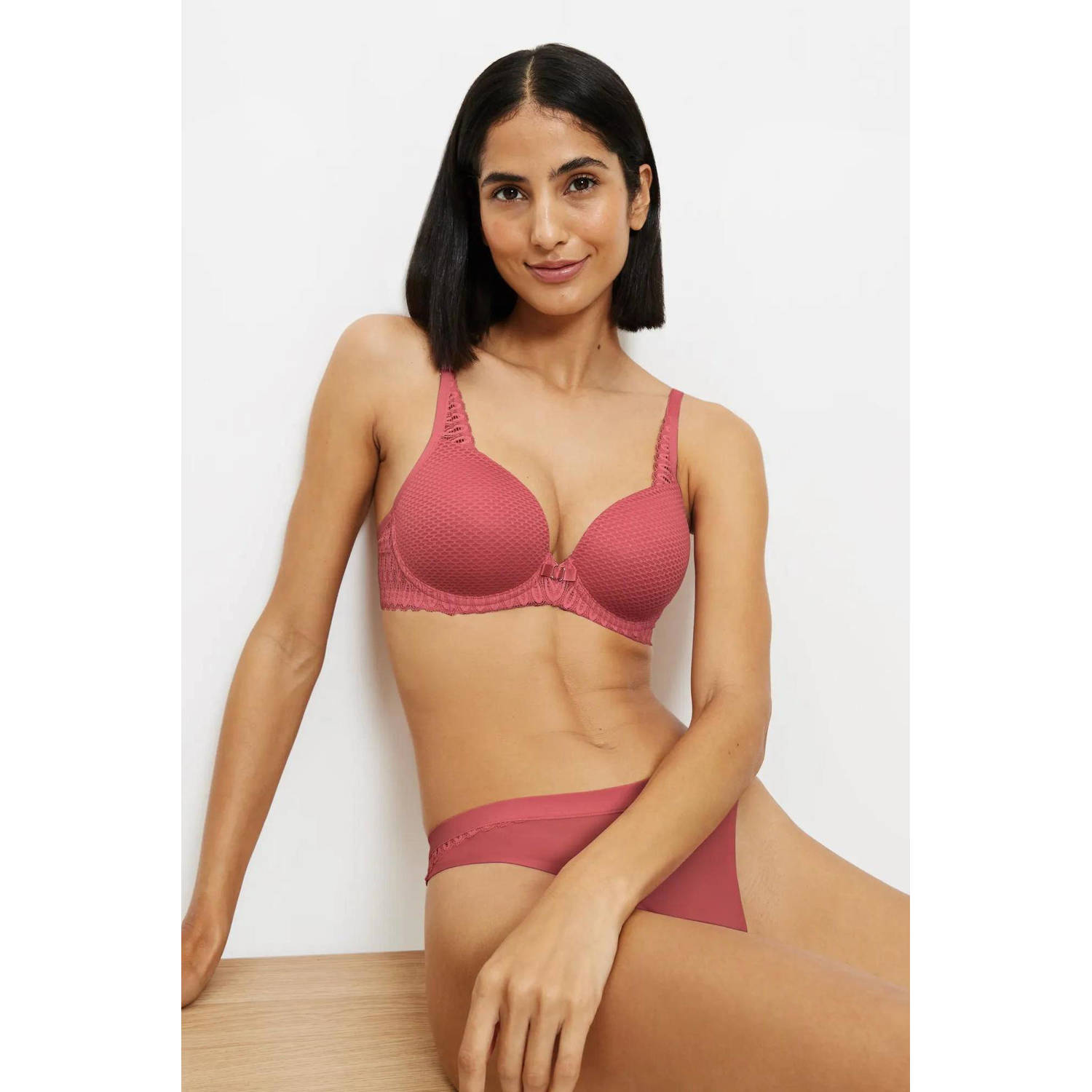 Triumph voorgevormde beugelbh Aura Spotlight steenrood