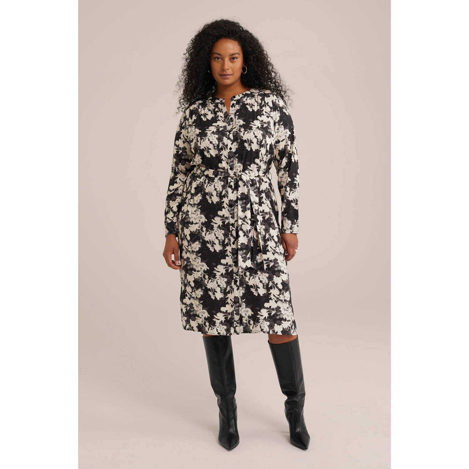 WE Fashion Curve blousejurk met all over print en ceintuur zwart ecru