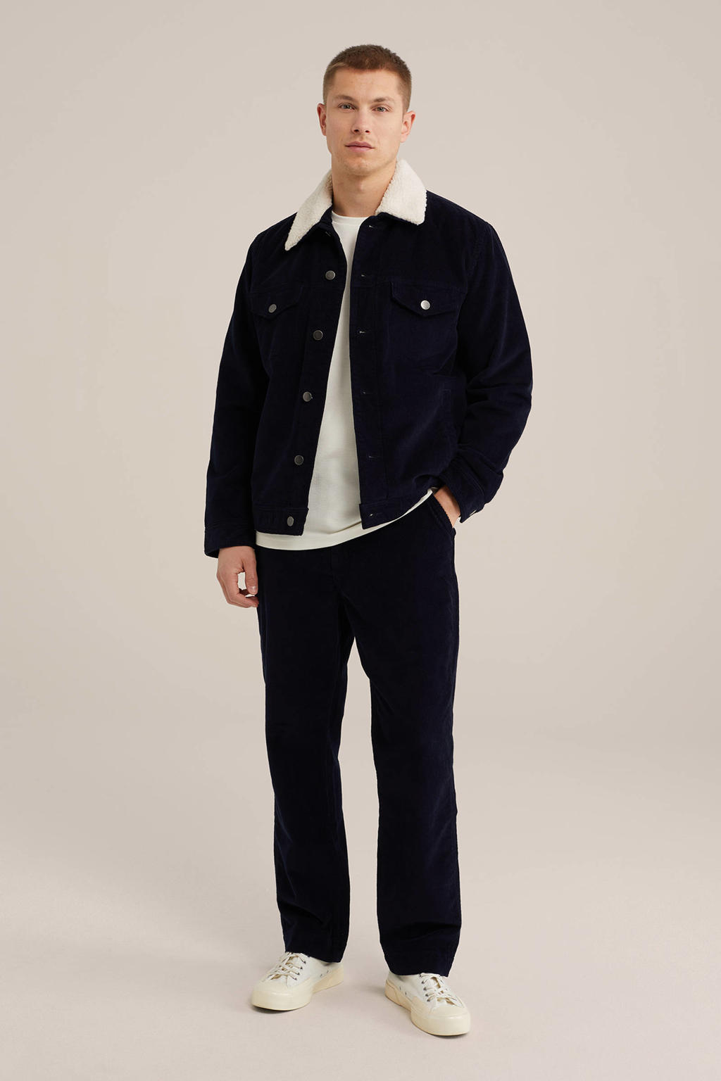 FORSBERG gevoerd corduroy overhemd, linkerborstzak met patch | bruin | M | 842960329-M FORSBERG gevoerd corduroy overhemd, linkerborstzak met patch | bruin | M | 842960329-M
