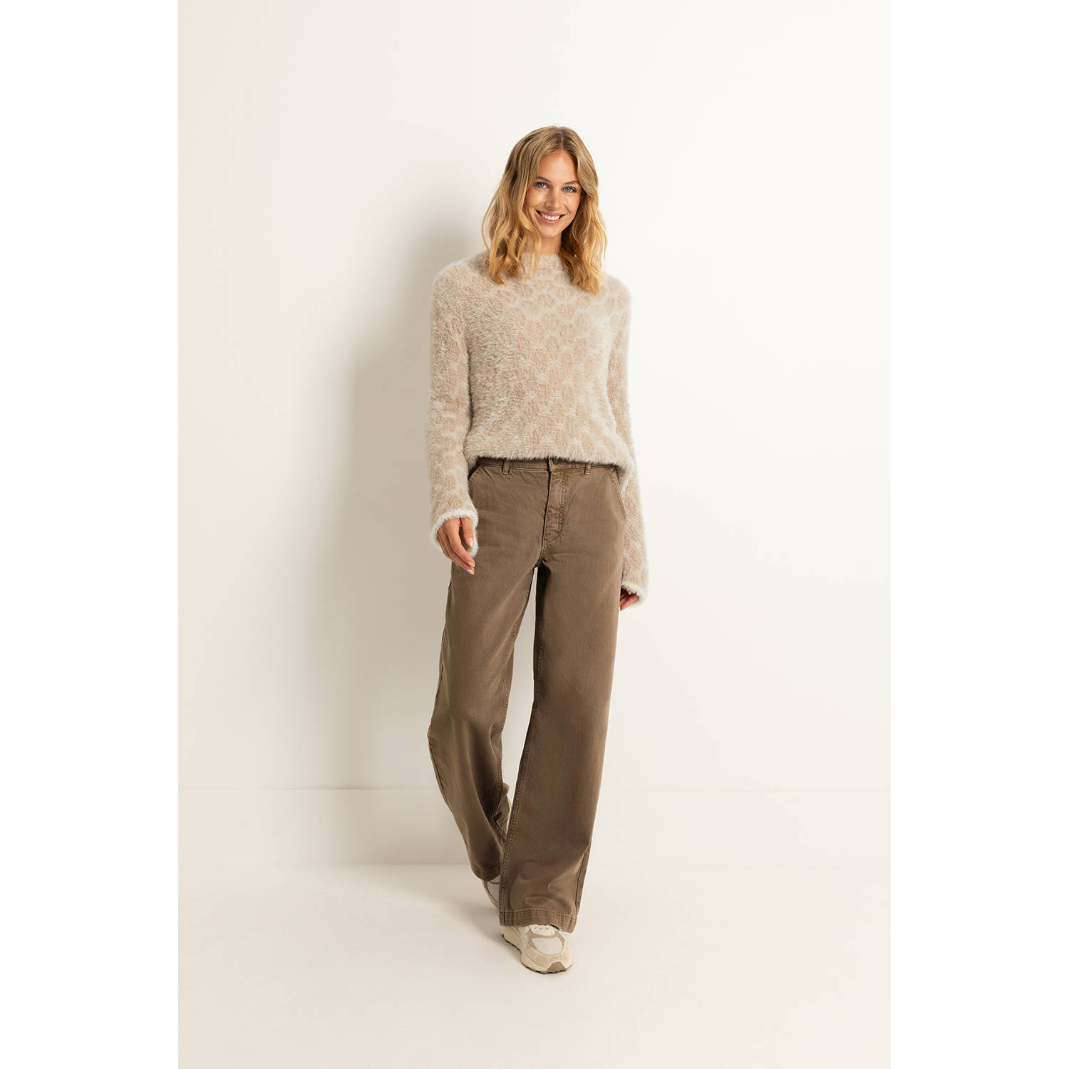 Claudia Sträter wide leg velours broek kaki