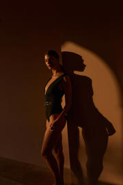 thumbnail: Cyell Design badpak Femme Noir met ceintuur zwart