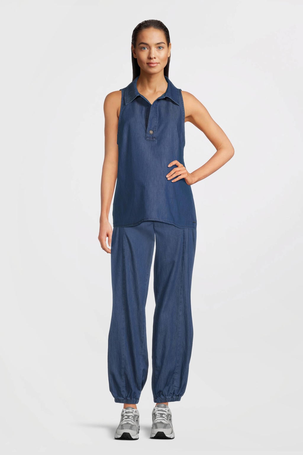 Light blue denim dames LOVE2WAIT zwangerschaps cropped top van denim met effen en V-hals