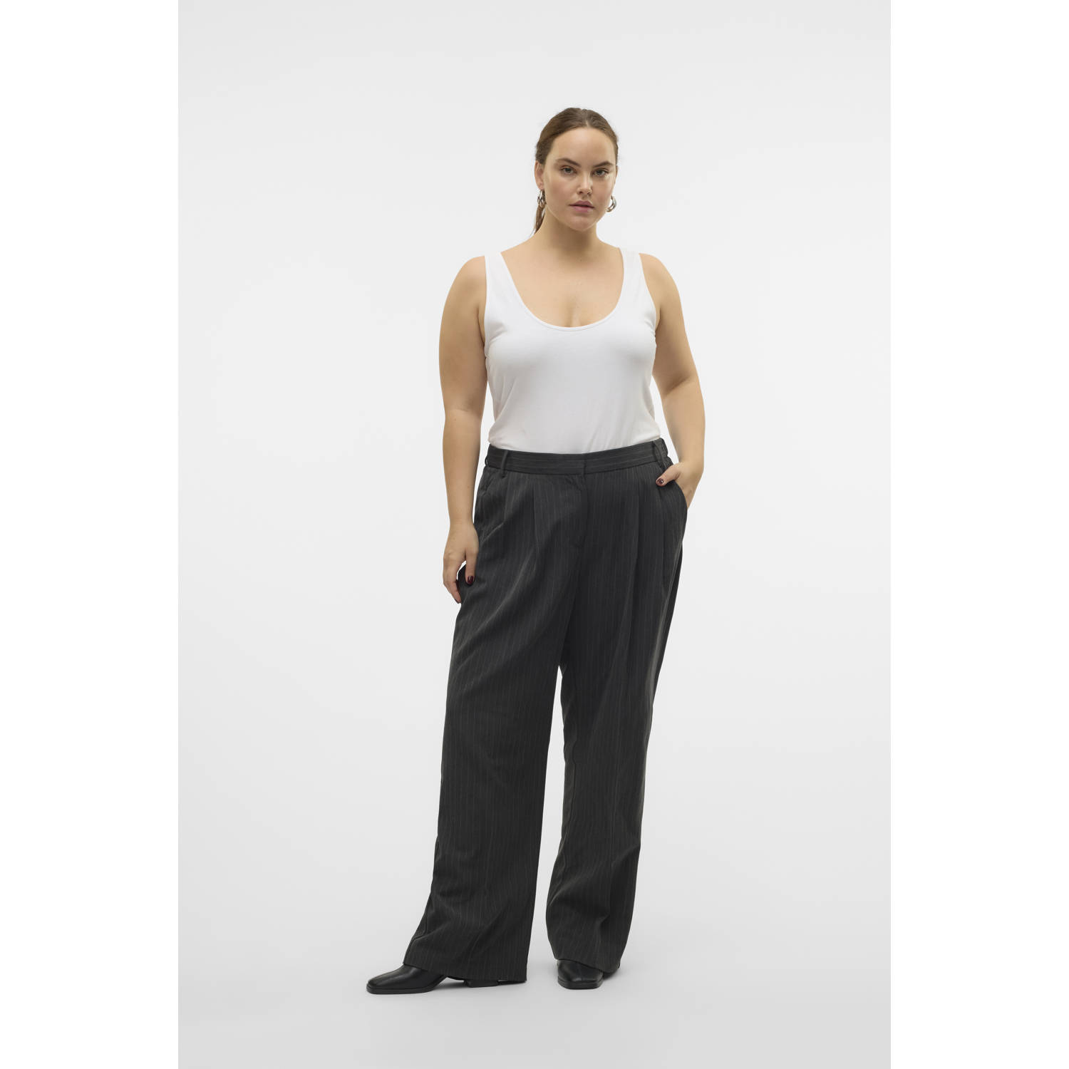 VERO MODA CURVE wide leg pantalon VMCSILJE met krijtstreep antraciet