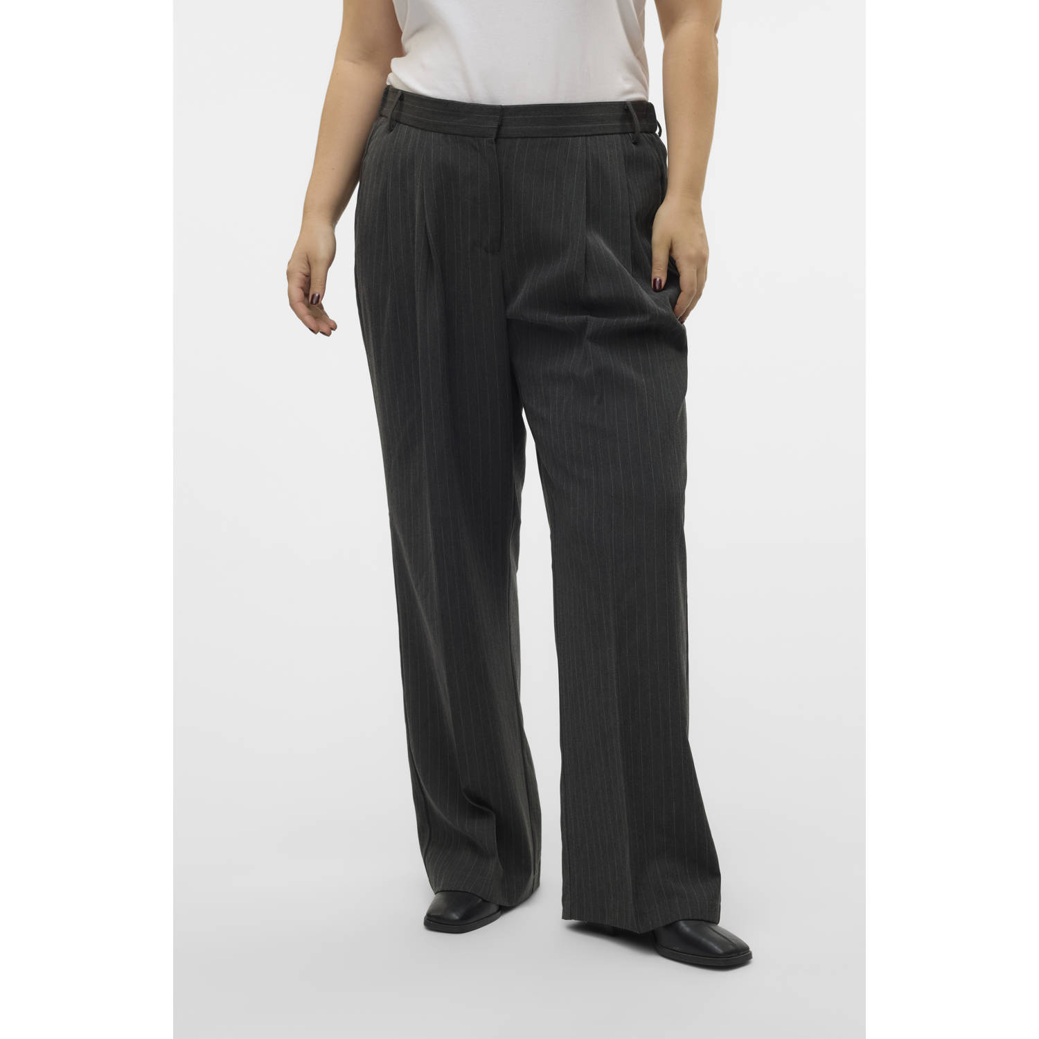VERO MODA CURVE wide leg pantalon VMCSILJE met krijtstreep antraciet