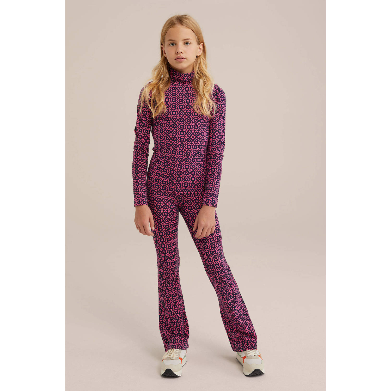 WE Fashion longsleeve met all over print donkerblauw roze