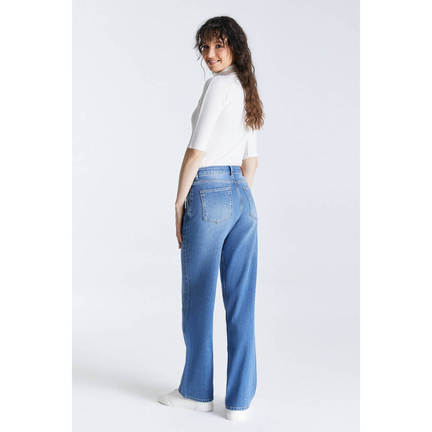 Cup of Joe Denim straight leg jeans Nova medium blue denim