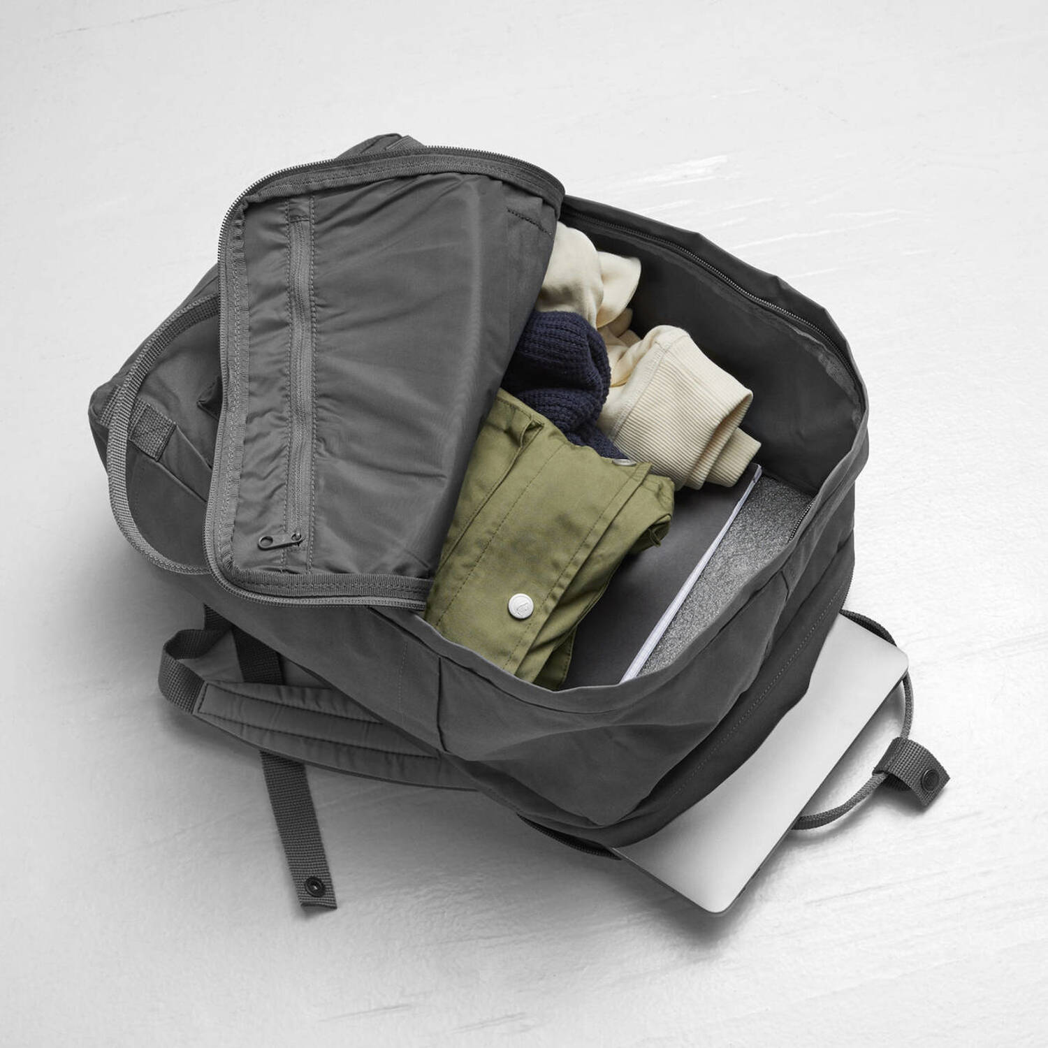 Fjällräven 17 inch rugzak Kanken blackberry