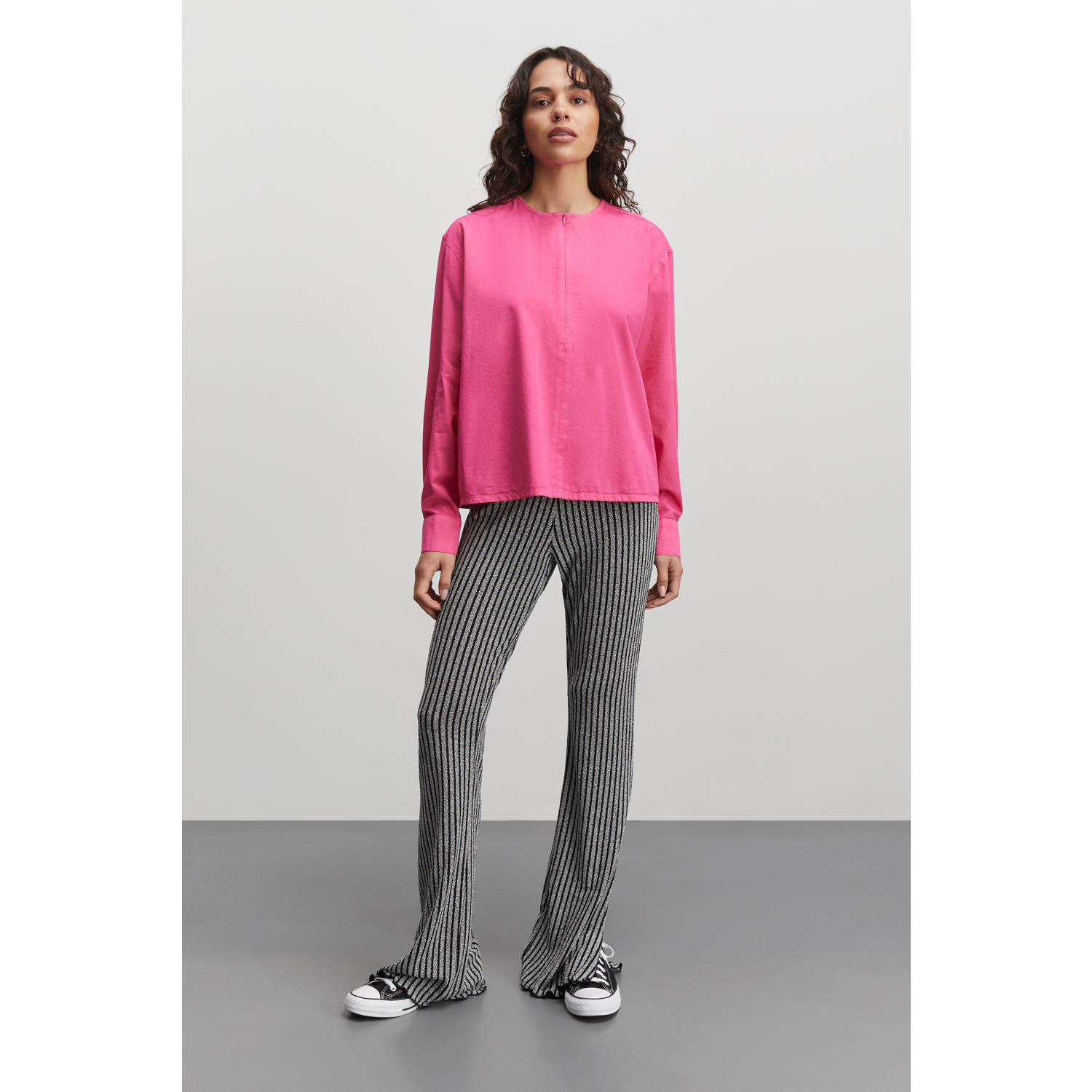 MADS NØRGAARD COPENHAGEN gestreepte flared broek Glitter Jersey Uri Pants zwart zilver