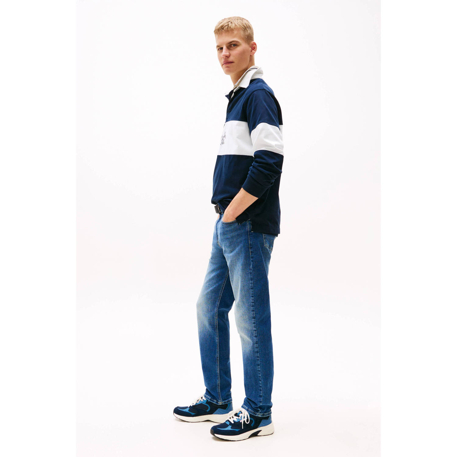 Tommy Jeans straight fit jeans RYAN medium blue denim
