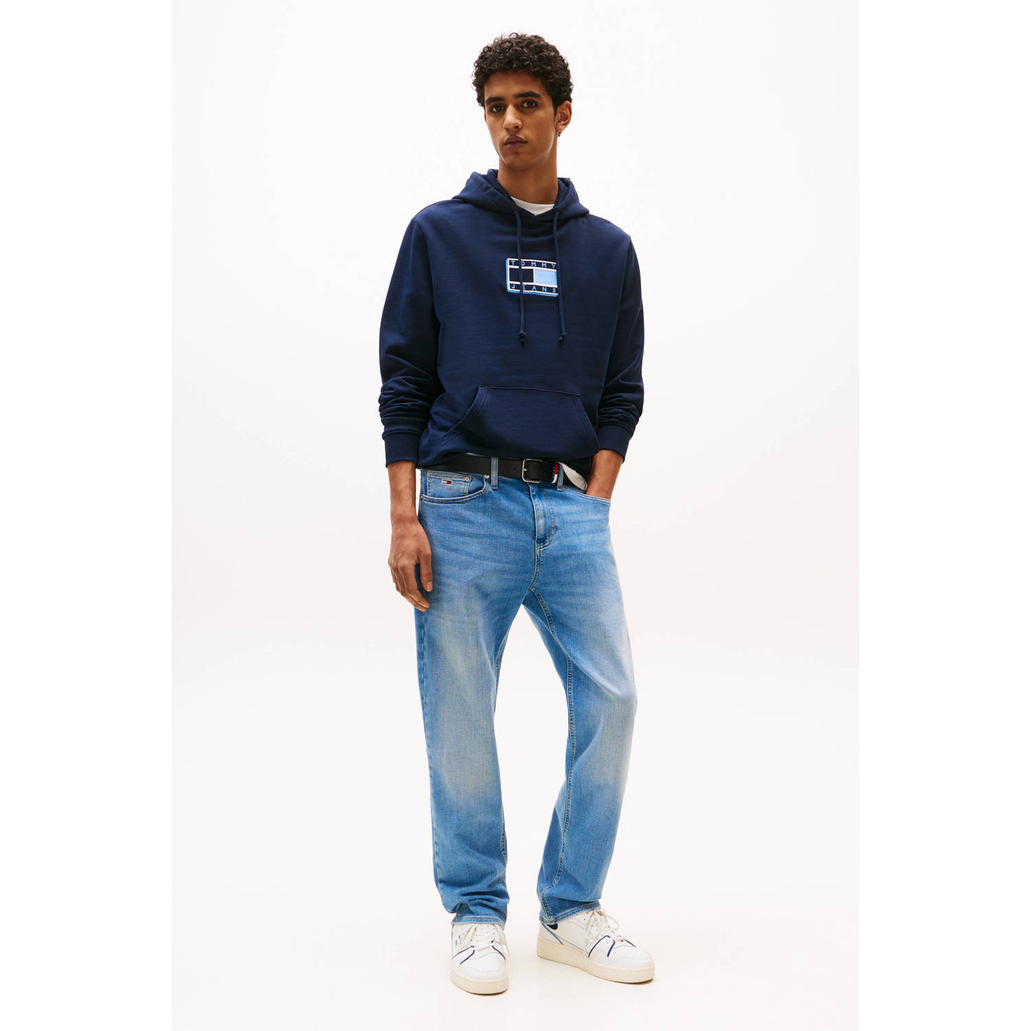 Tommy Jeans straight fit jeans RYAN medium blue denim