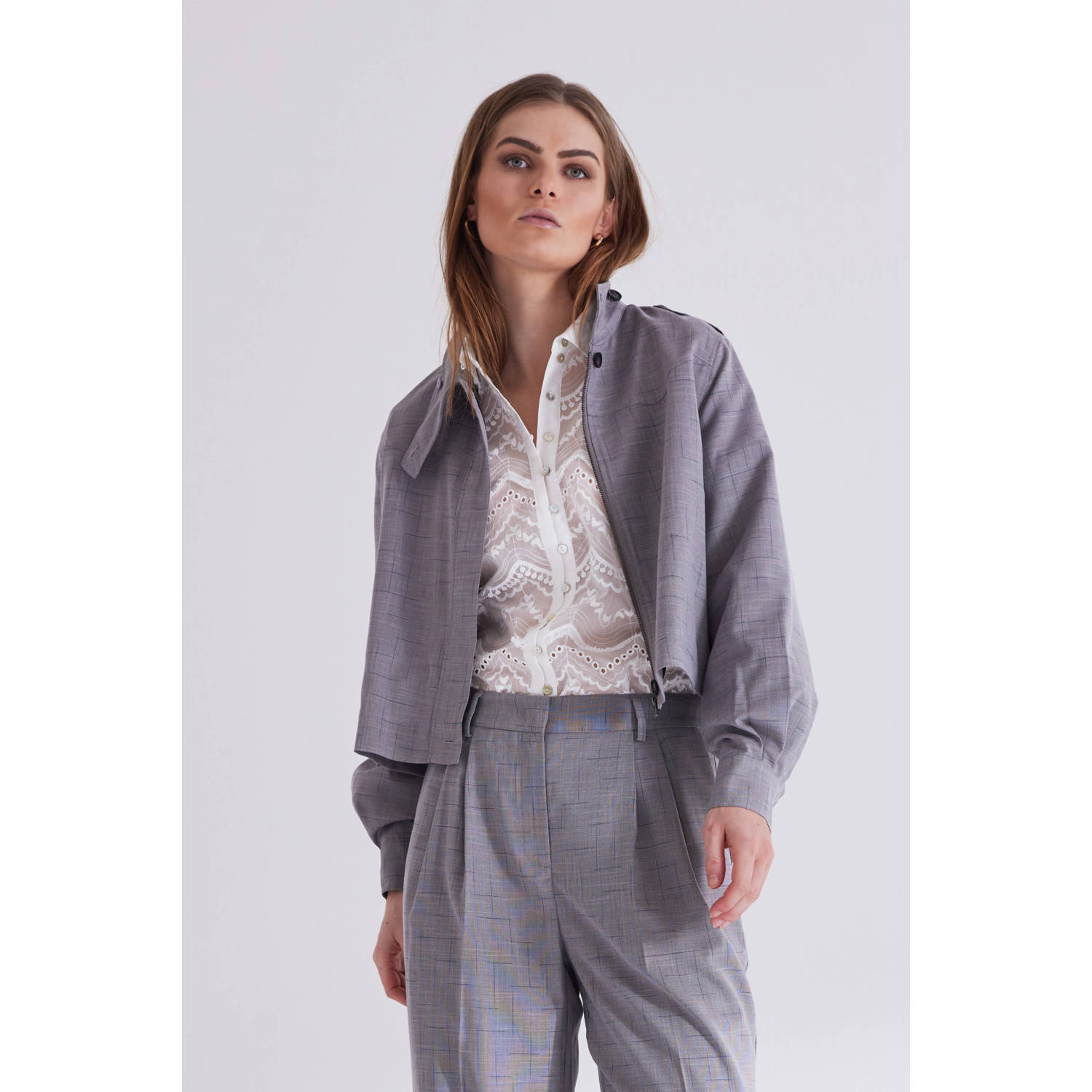 Bruuns Bazaar Moderne Grijze Geruite Jas Blazer Gray Dames