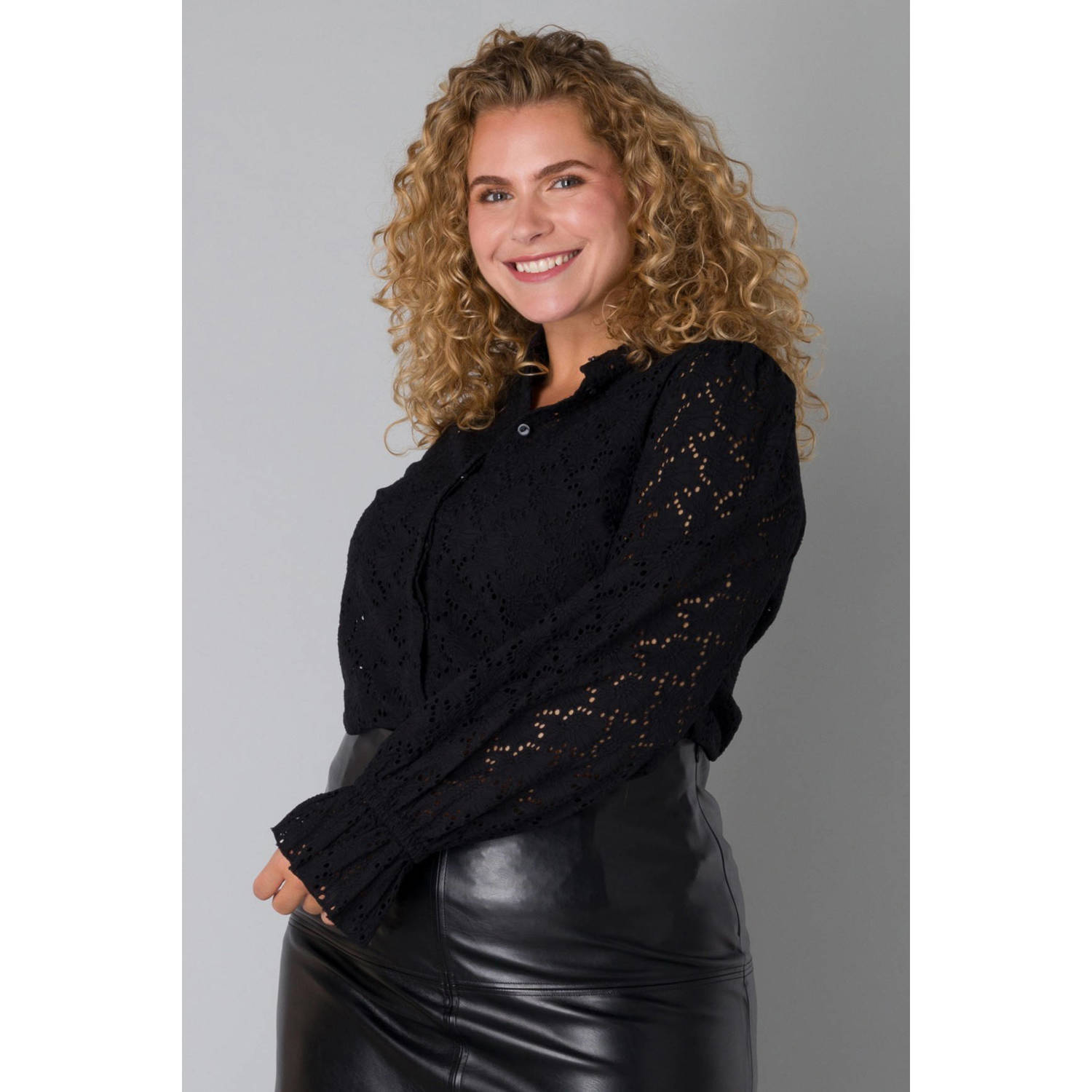 Yesta blouse zwart